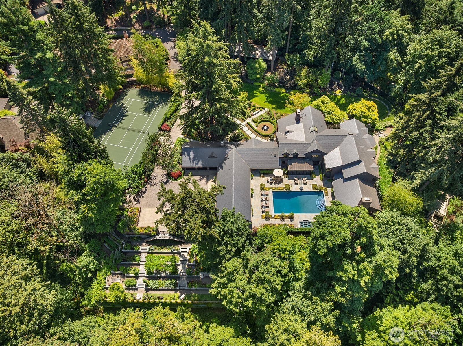 2578448 Property Photo 1