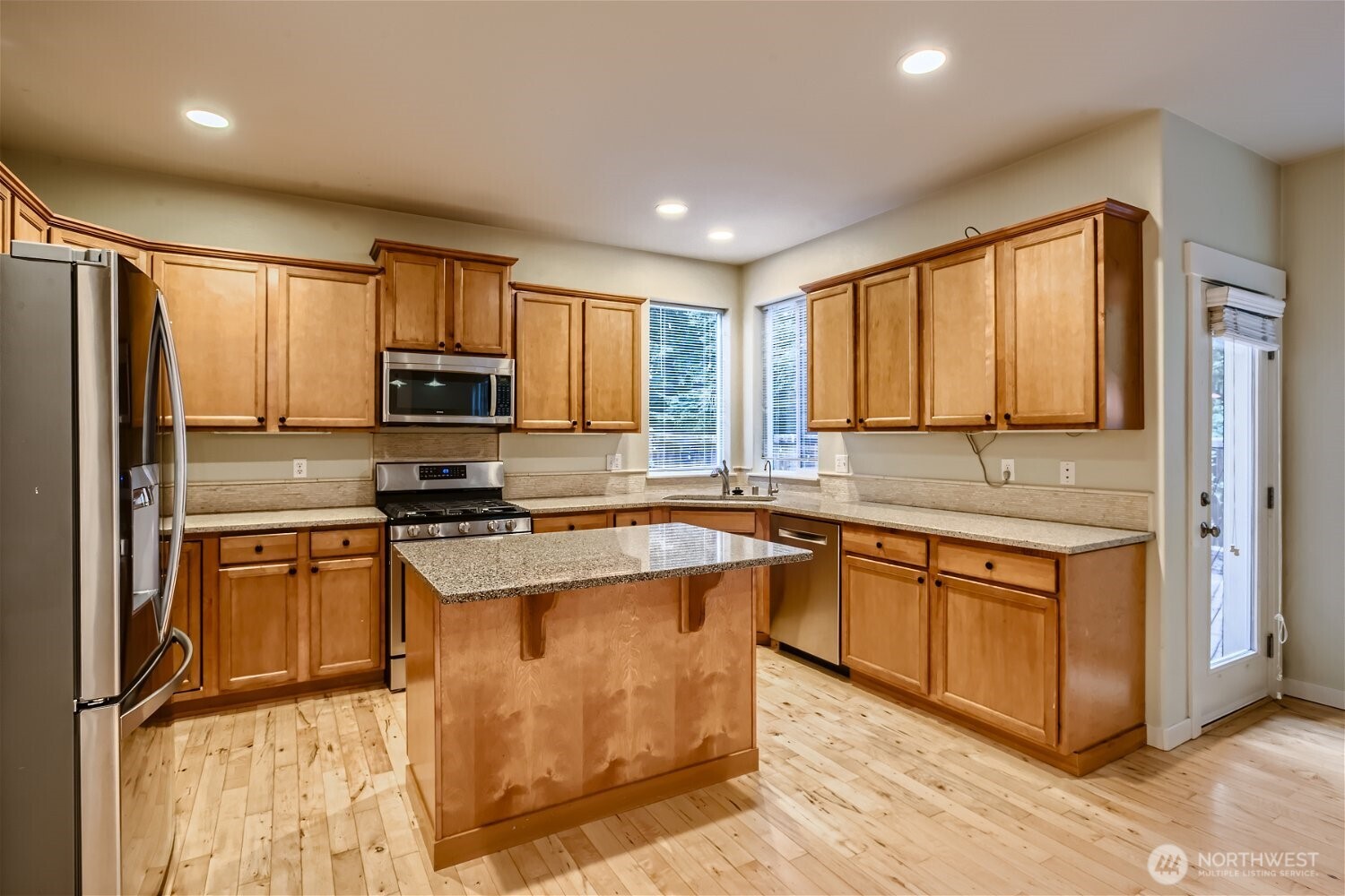 15311 276th Place Property Photo 4
