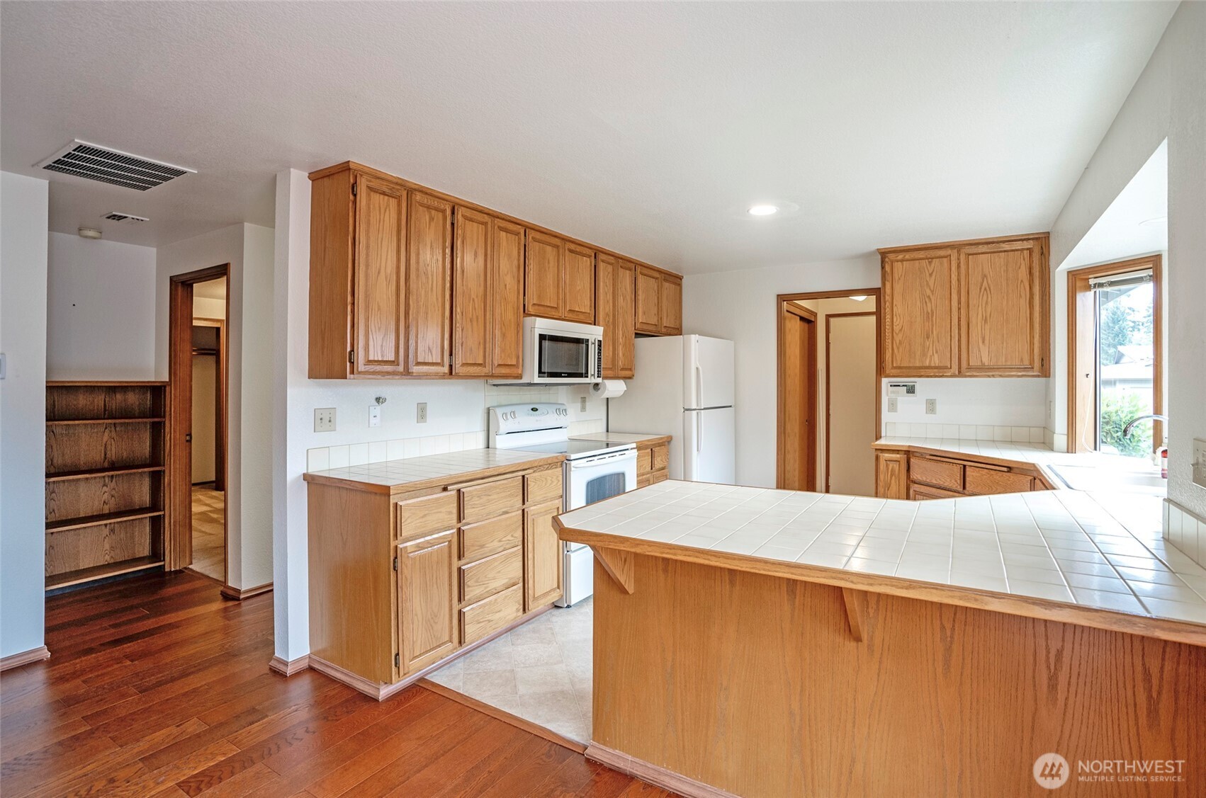 8014 53rd Street Property Photo 9
