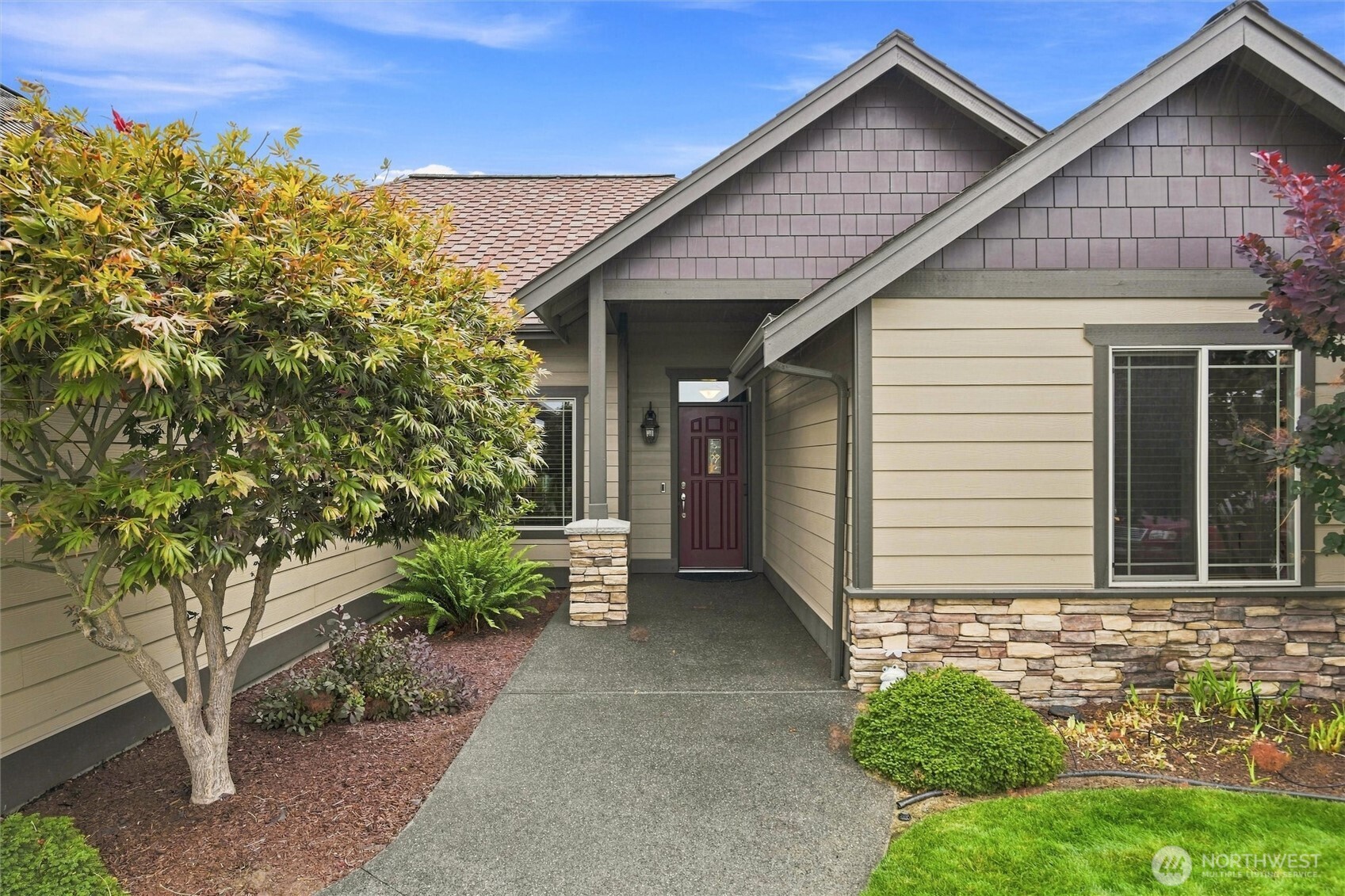 5218 Sparrow Court Property Photo 3