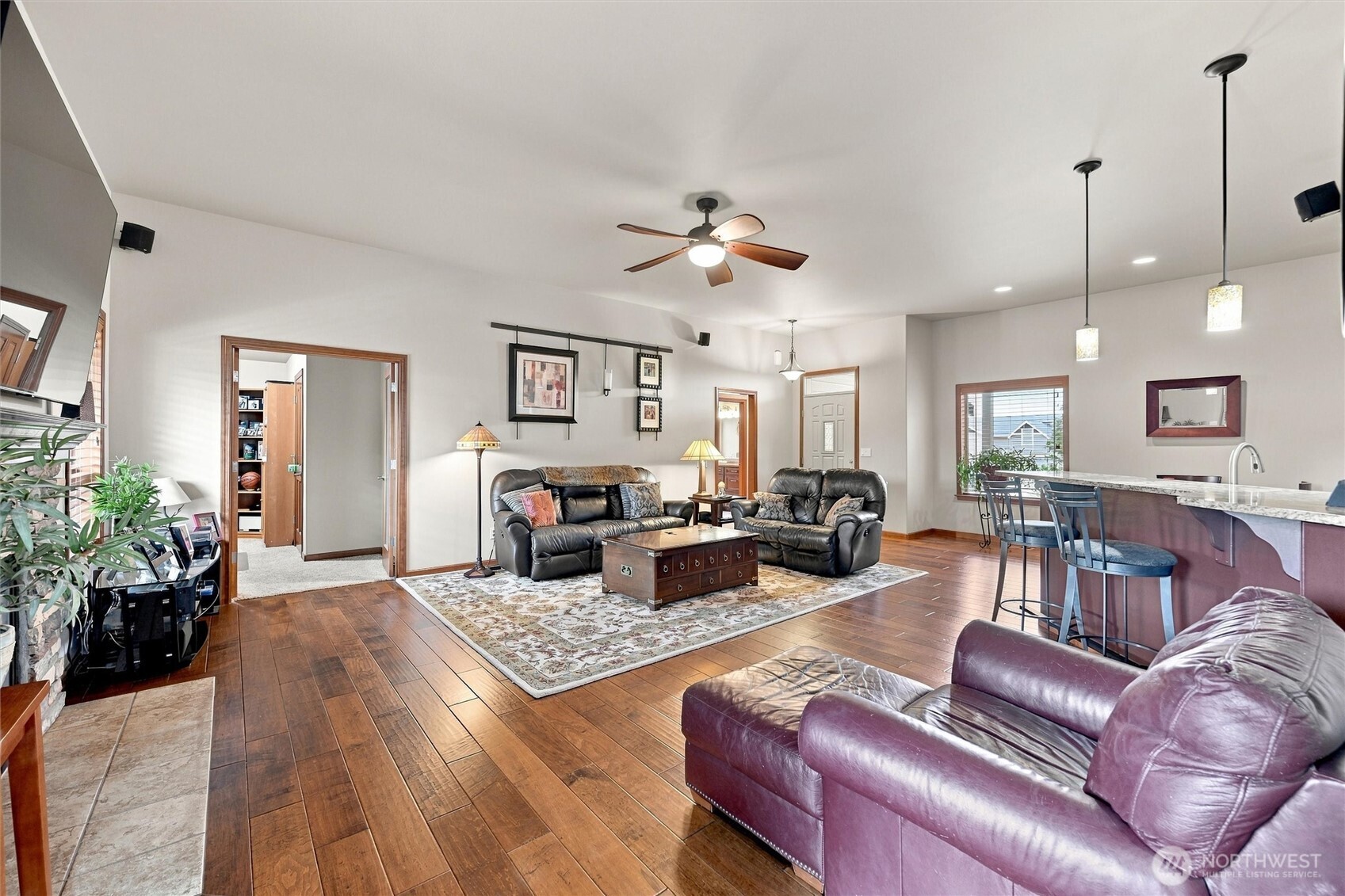 5218 Sparrow Court Property Photo 8