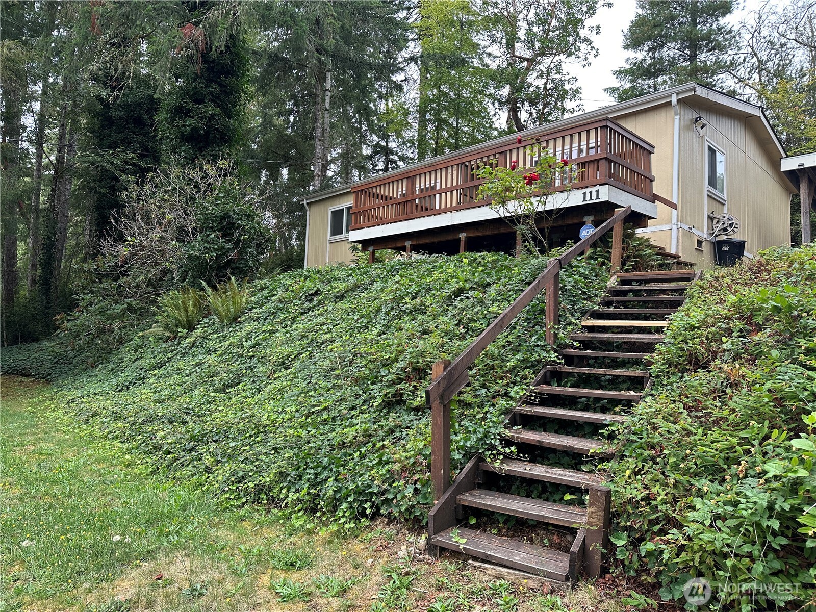 111 E Woodlane Drive Property Photo 1