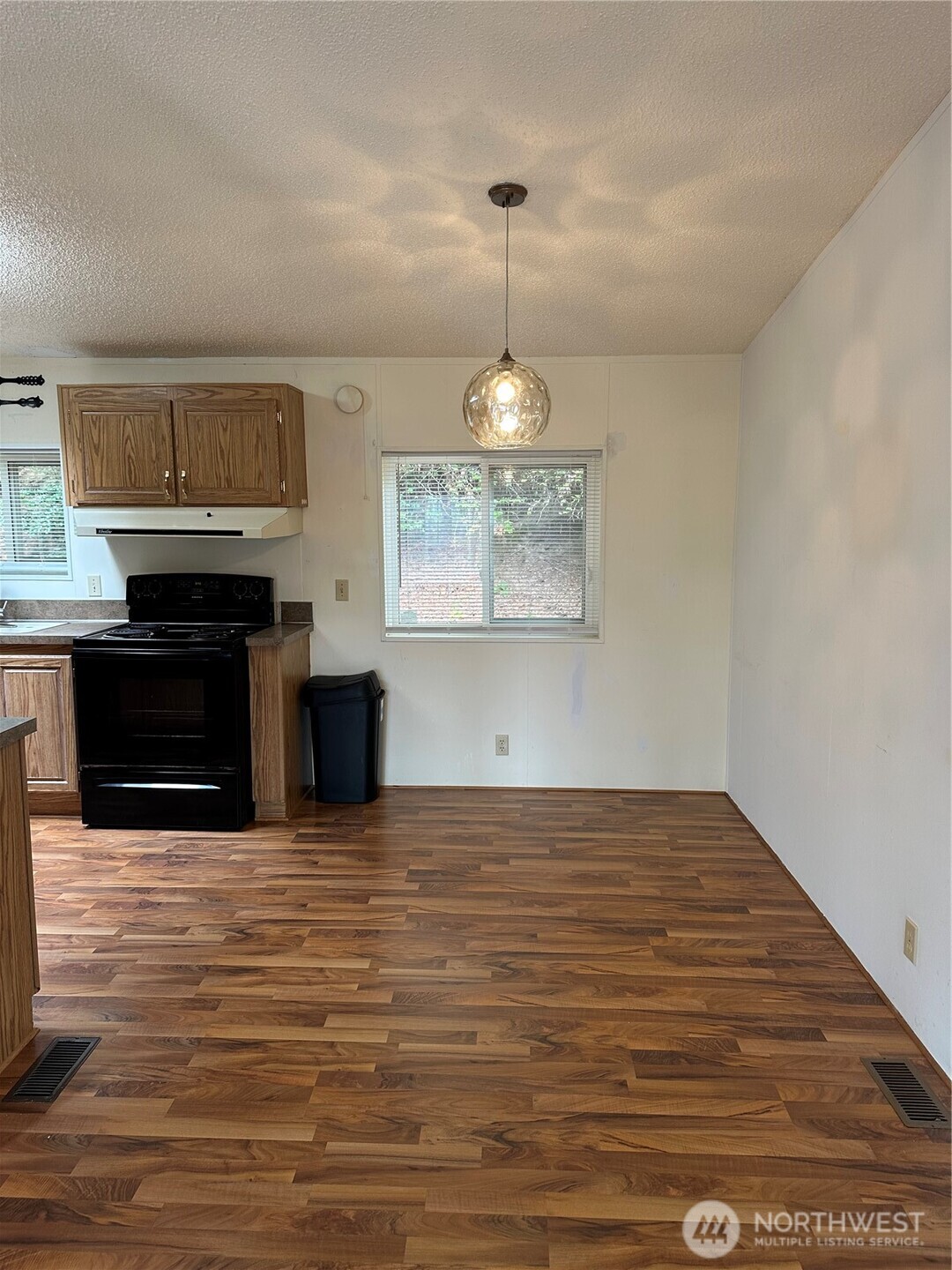 111 E Woodlane Drive Property Photo 3