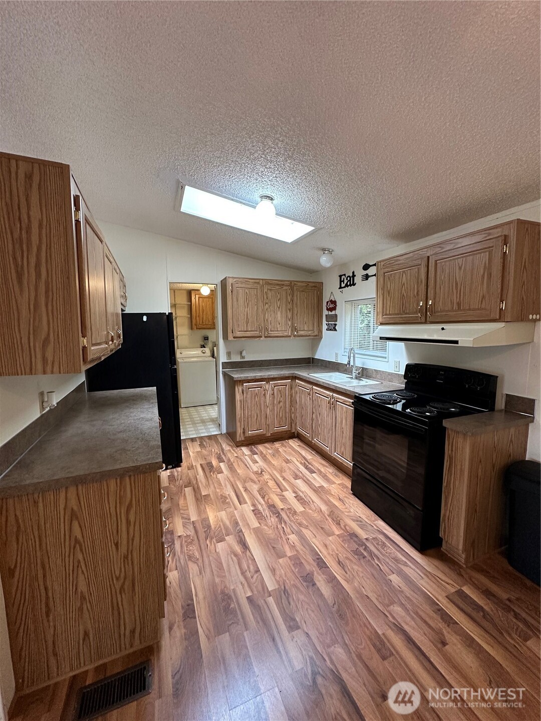 111 E Woodlane Drive Property Photo 4
