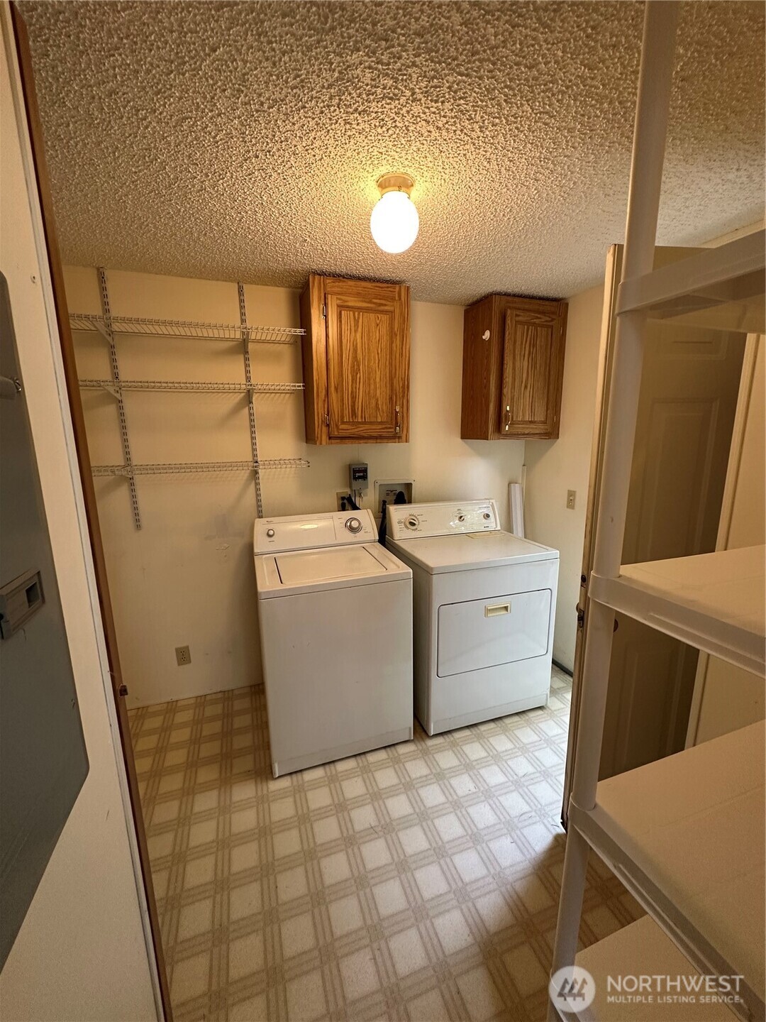 111 E Woodlane Drive Property Photo 5