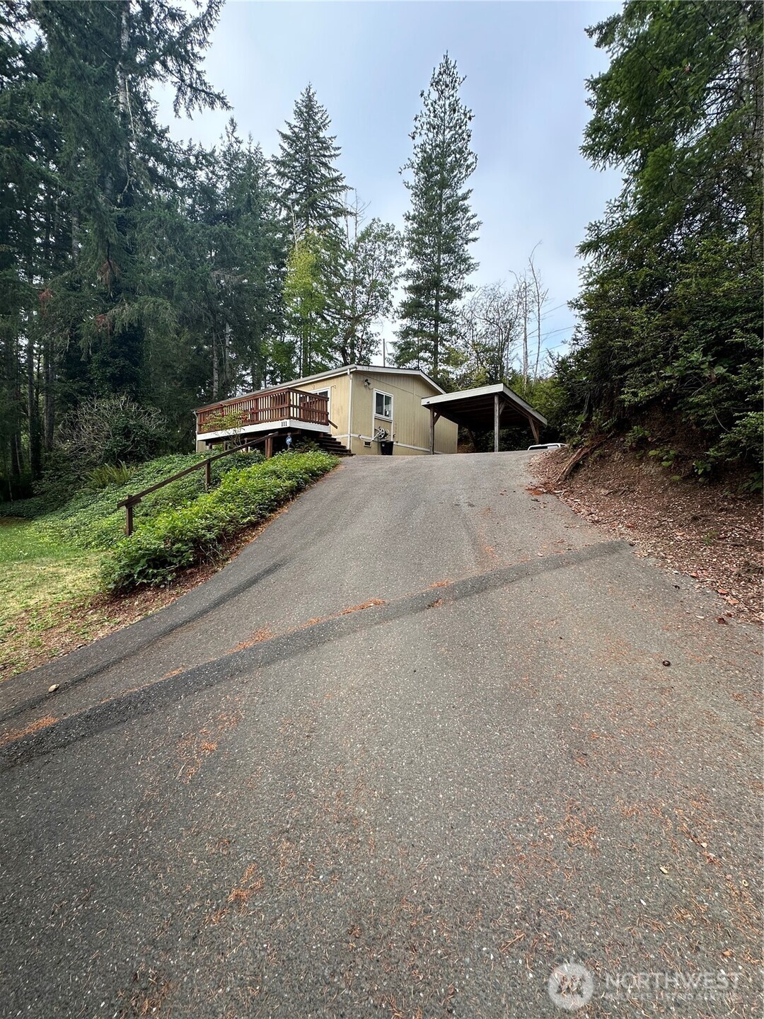111 E Woodlane Drive Property Photo 8
