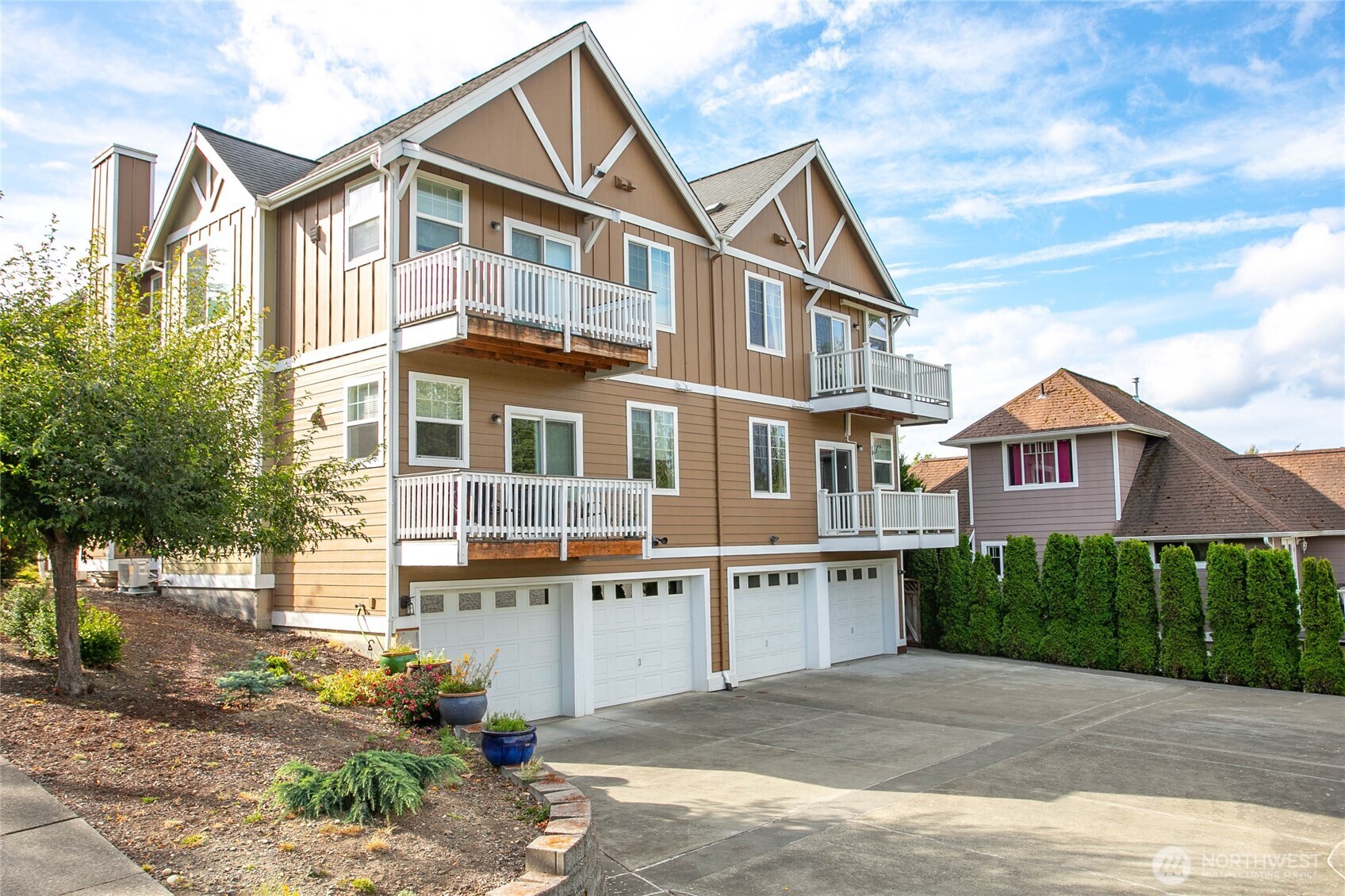 3325 Sussex Property Photo 7