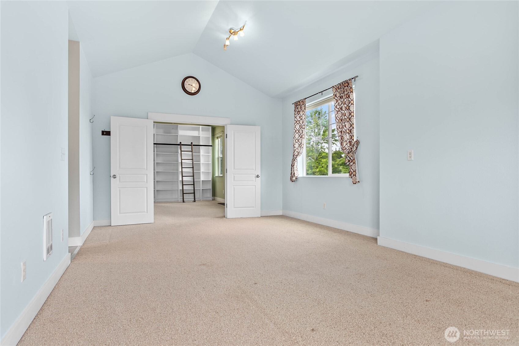 3325 Sussex Property Photo 19