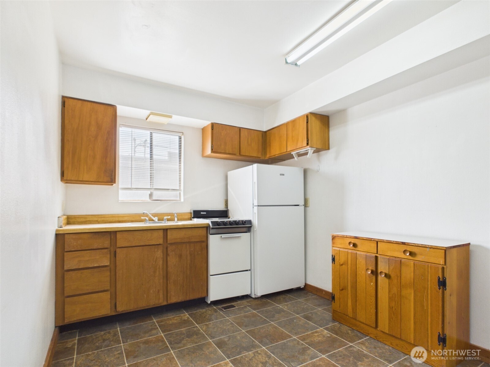 512 Cedar Street Property Photo 18