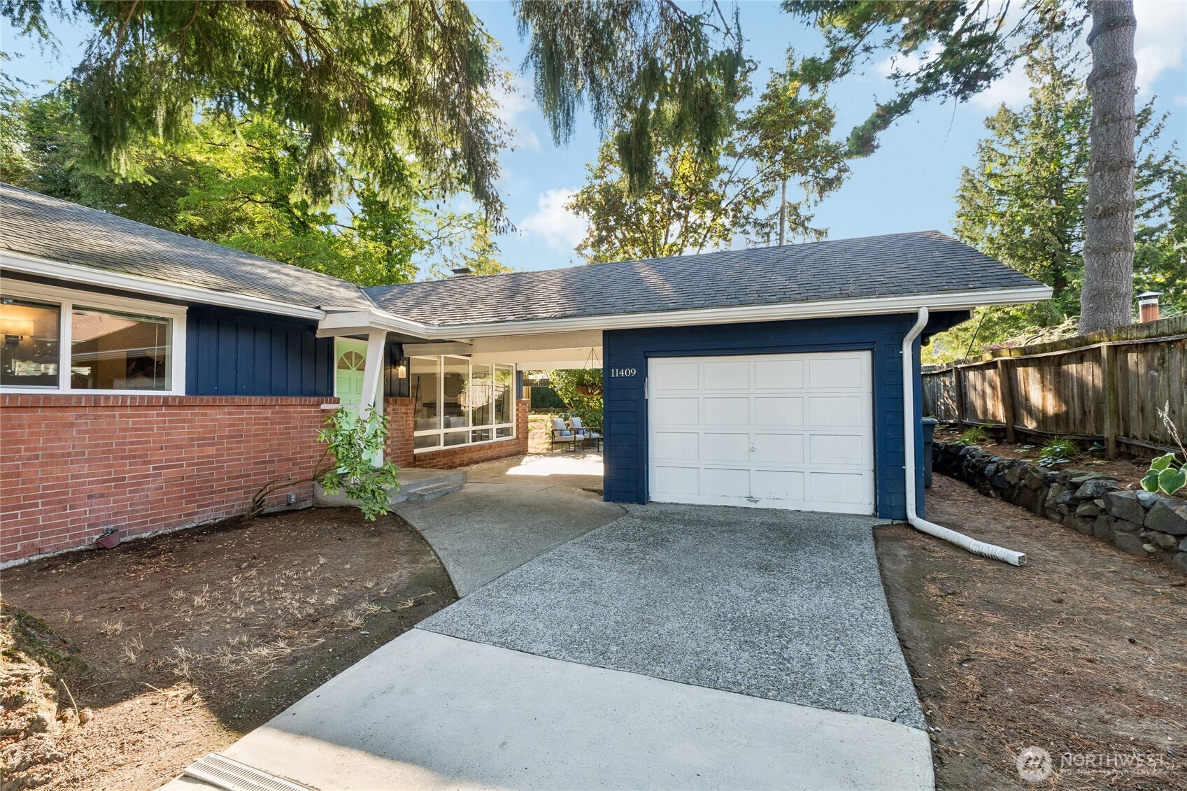 11409 11th Avenue Property Photo 3