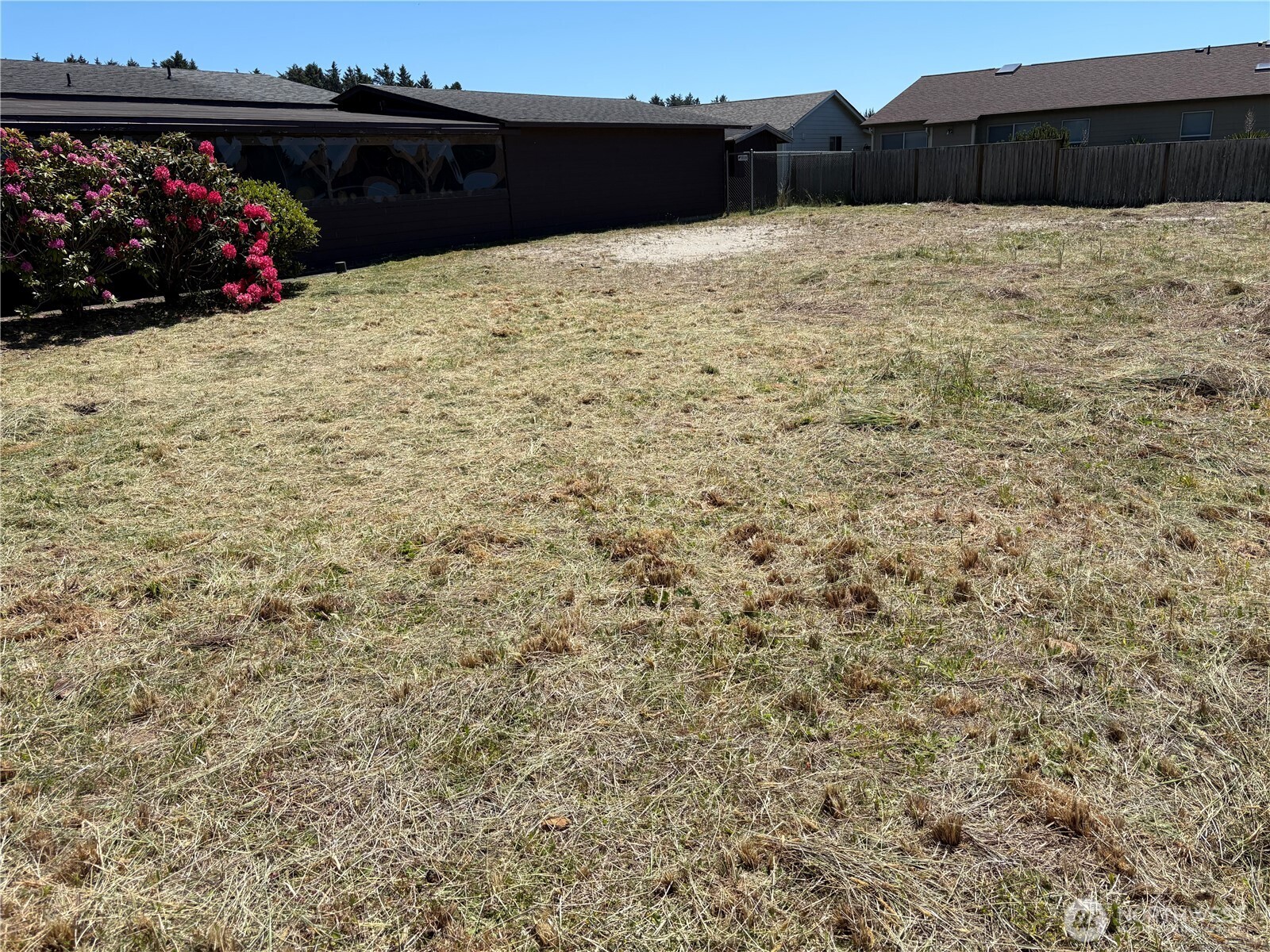 802 325th Place Property Photo 3