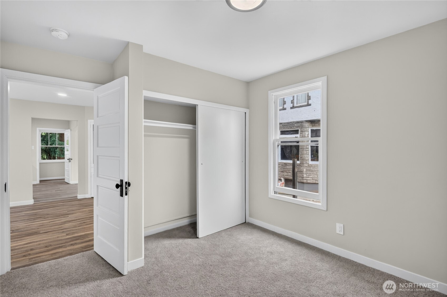 1412 N Steele Street Property Photo 9