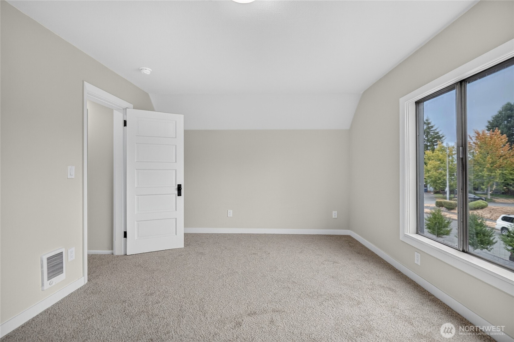 1412 N Steele Street Property Photo 15