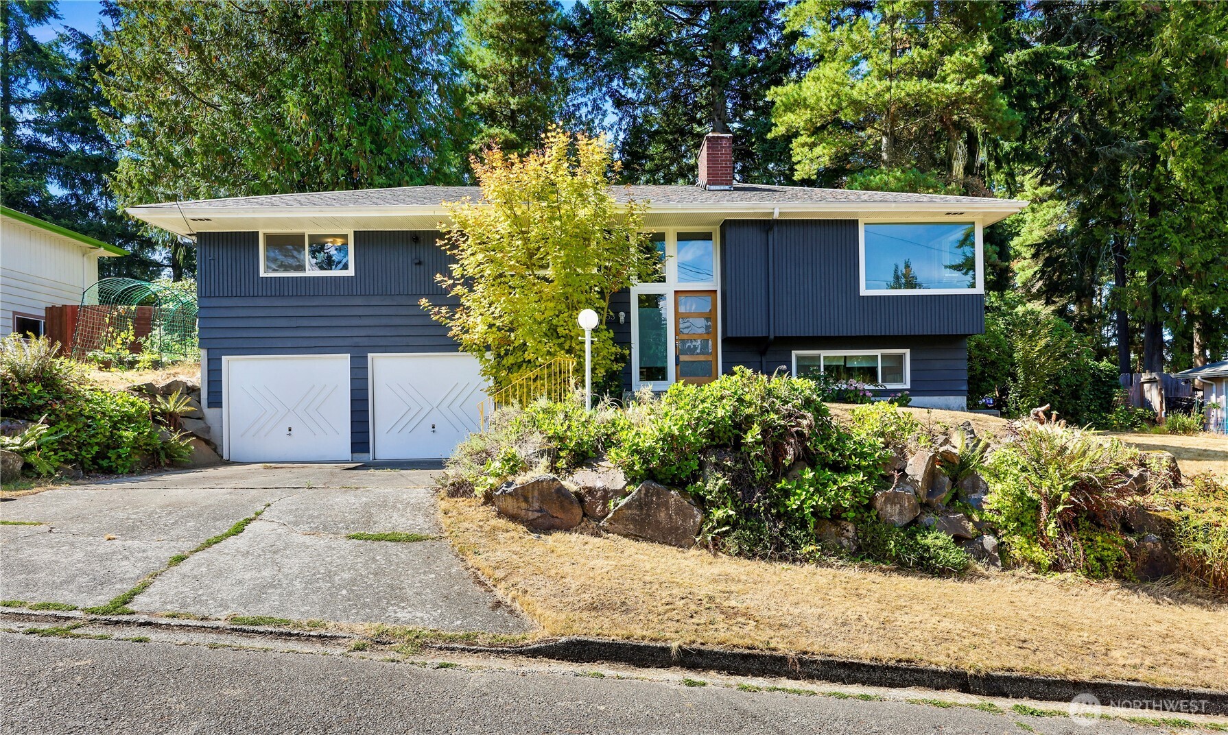 17553 7th Avenue Property Photo 1