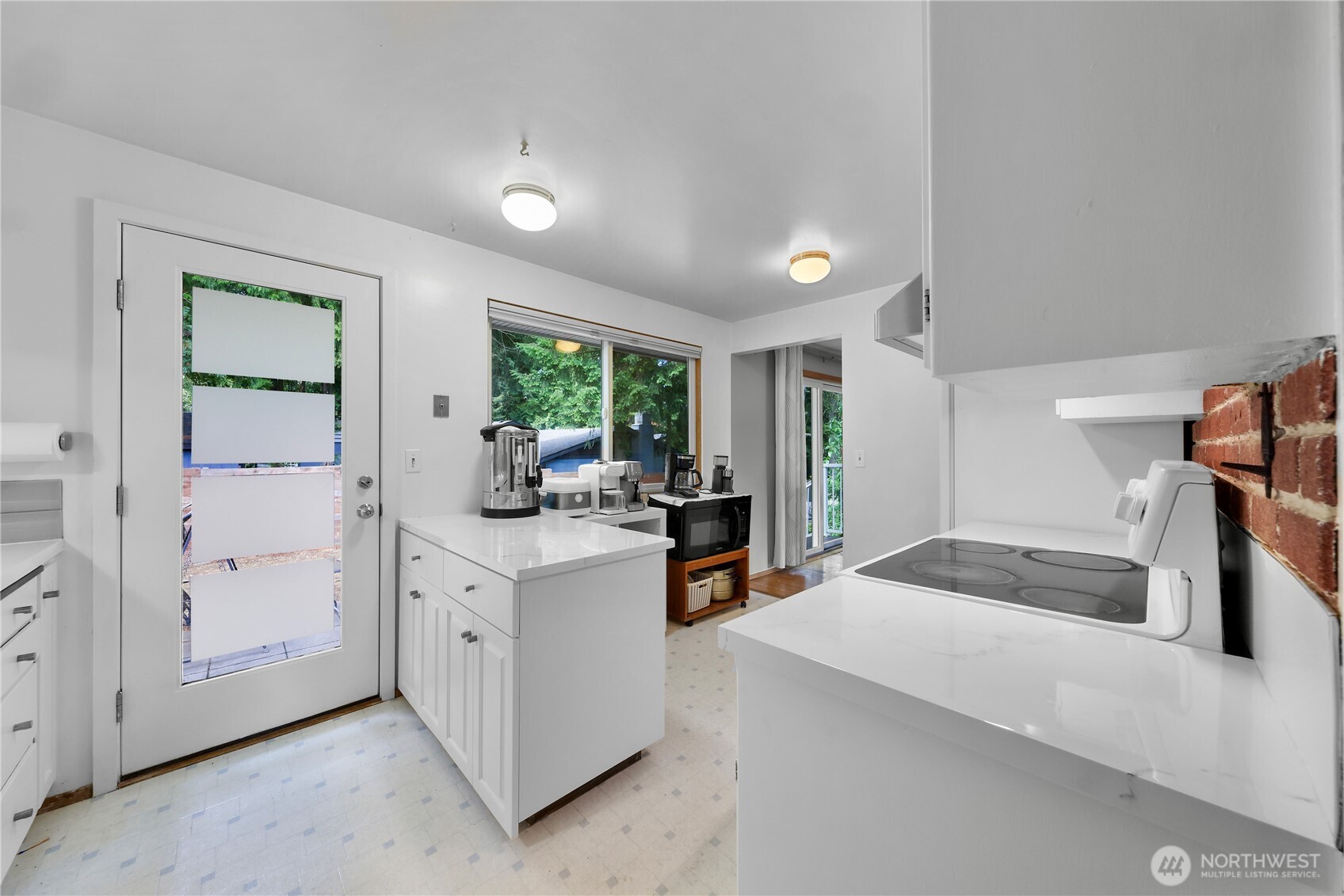 17553 7th Avenue Property Photo 13
