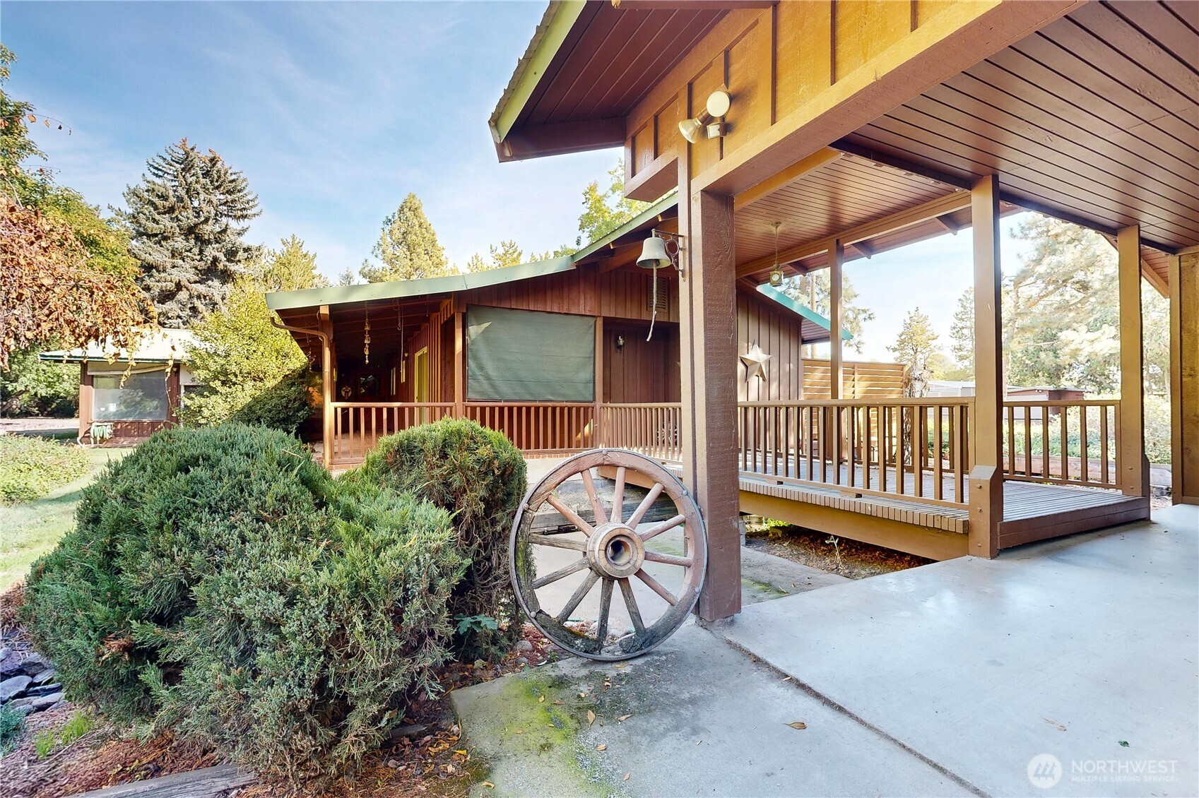 1240 Se 12th Street Property Photo 2