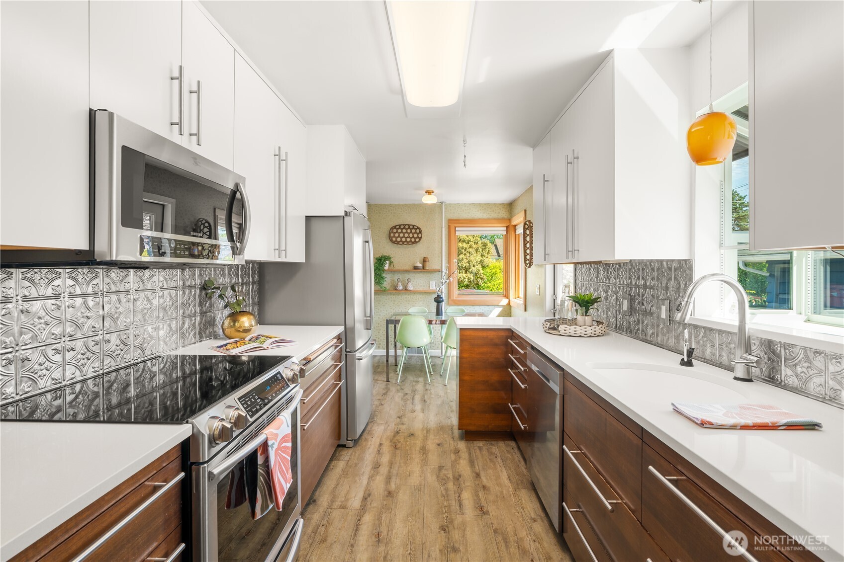 12015 Dayton Avenue Property Photo 8