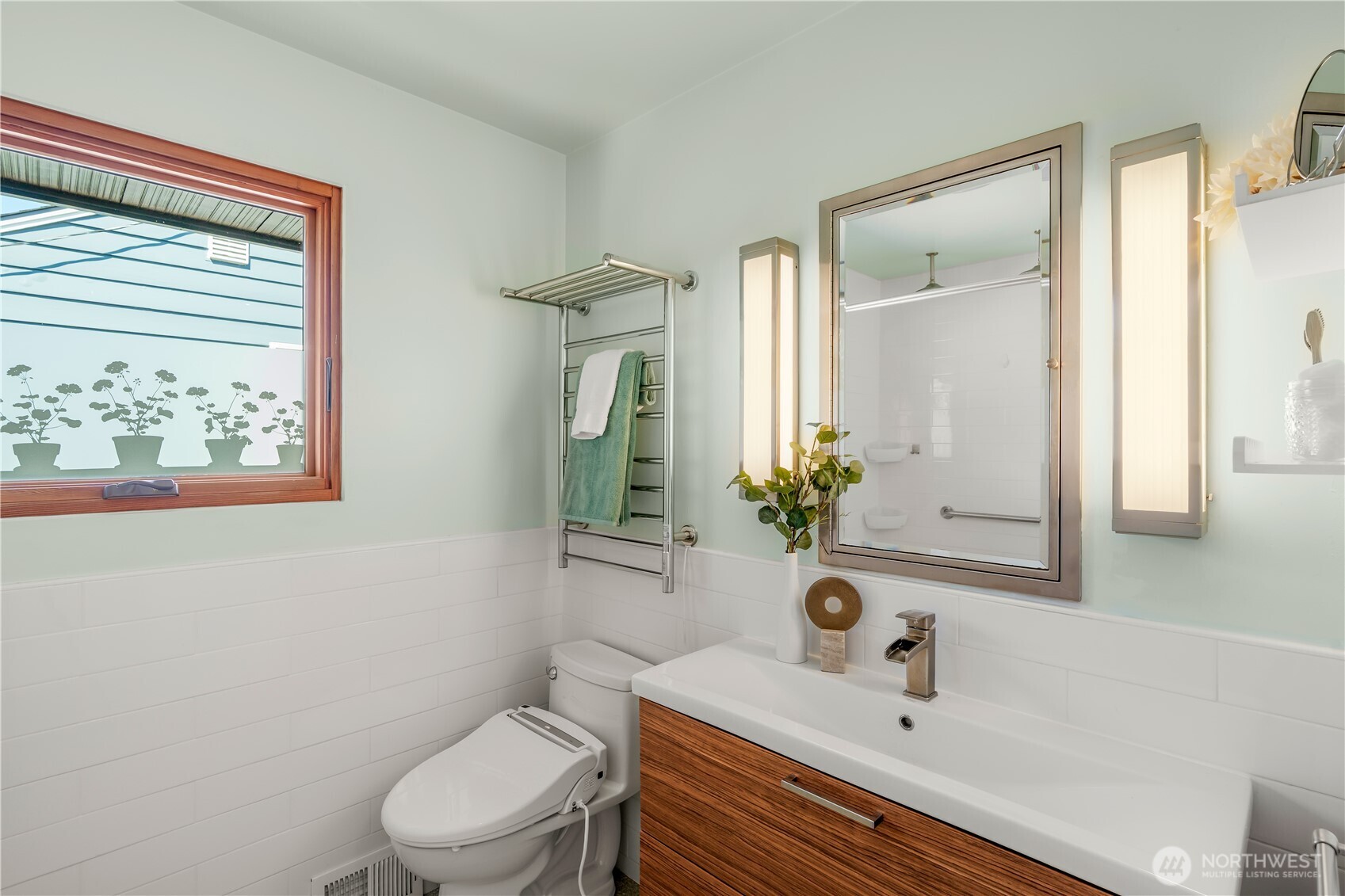 12015 Dayton Avenue Property Photo 11