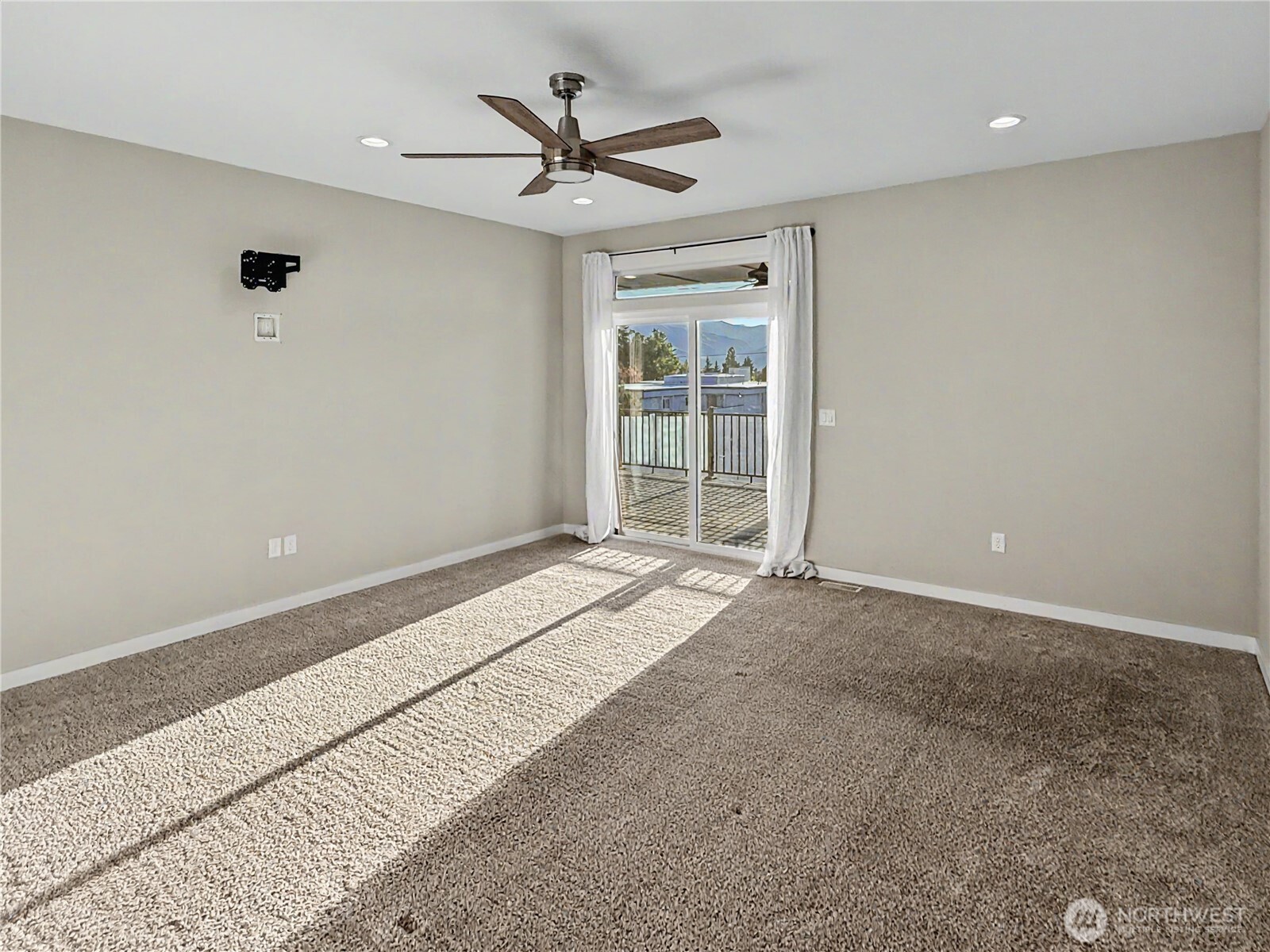 610 19th Street Property Photo 9