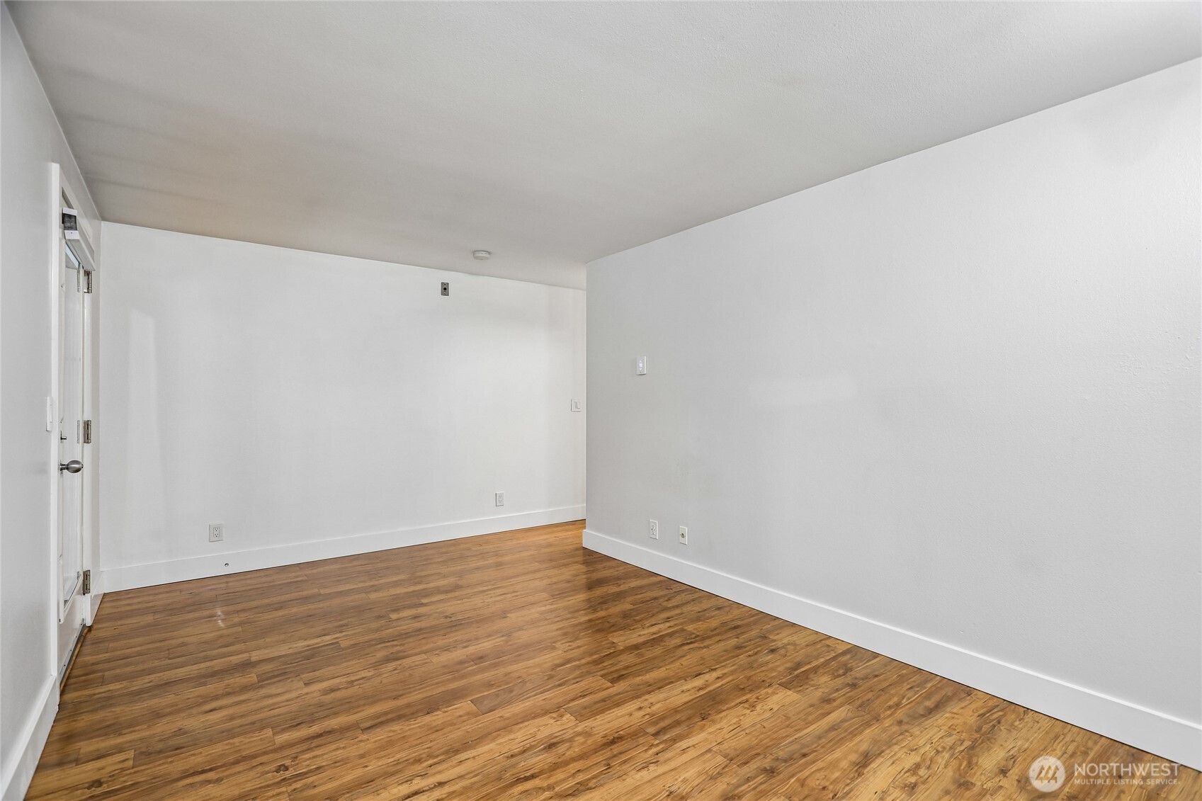 7323 Sand Point Way 106 Property Photo 17