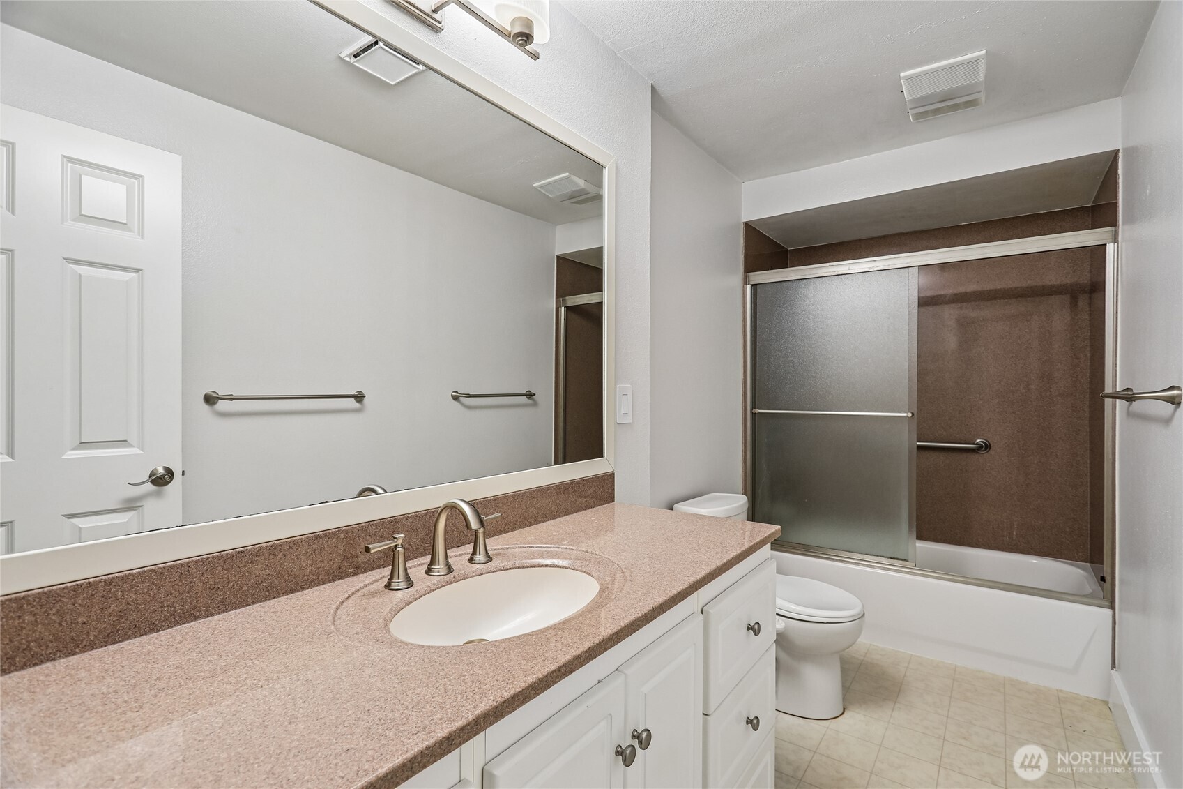 7323 Sand Point Way 106 Property Photo 18