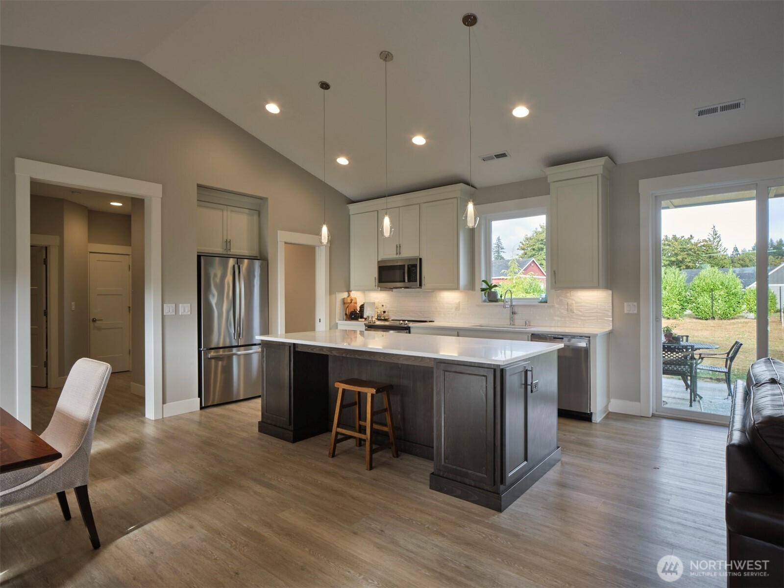 234 Hansen Road Property Photo 8