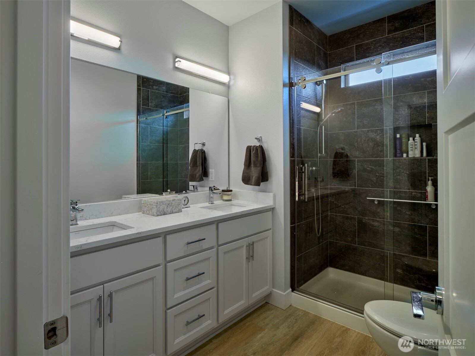 234 Hansen Road Property Photo 26