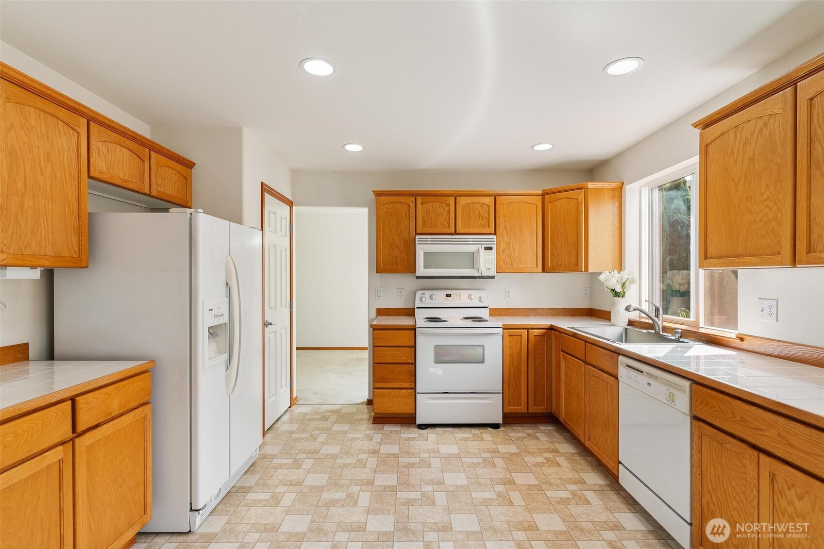 3710 73rd Drive Property Photo 4