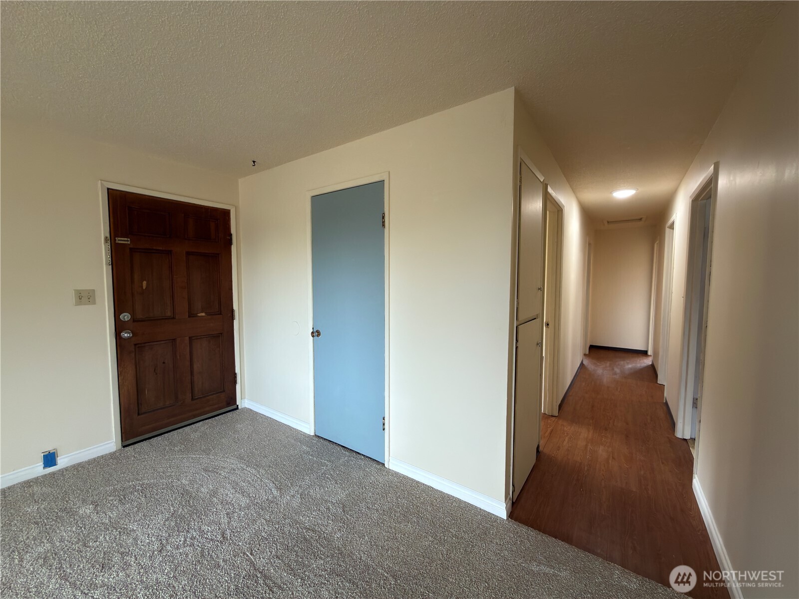 814 W 11th Street Property Photo 7