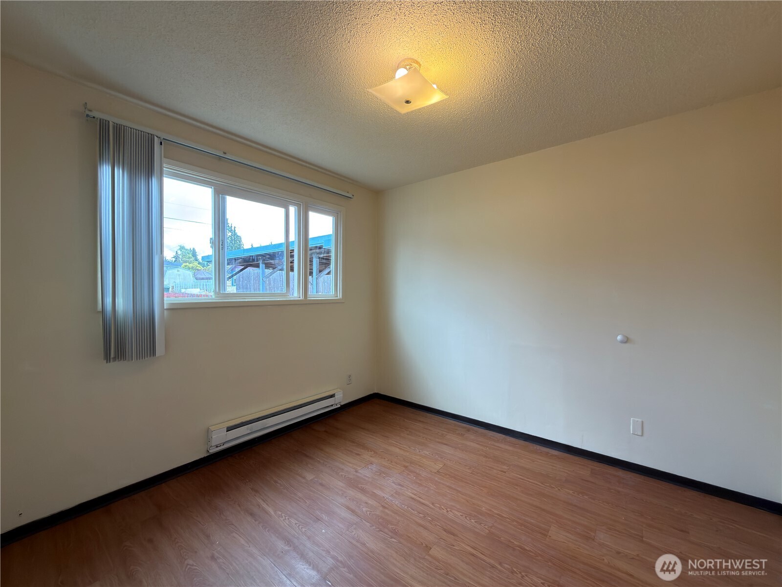 814 W 11th Street Property Photo 13