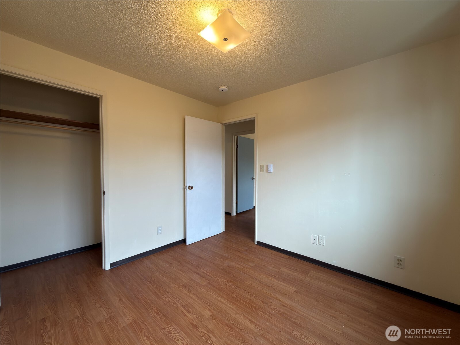 814 W 11th Street Property Photo 14