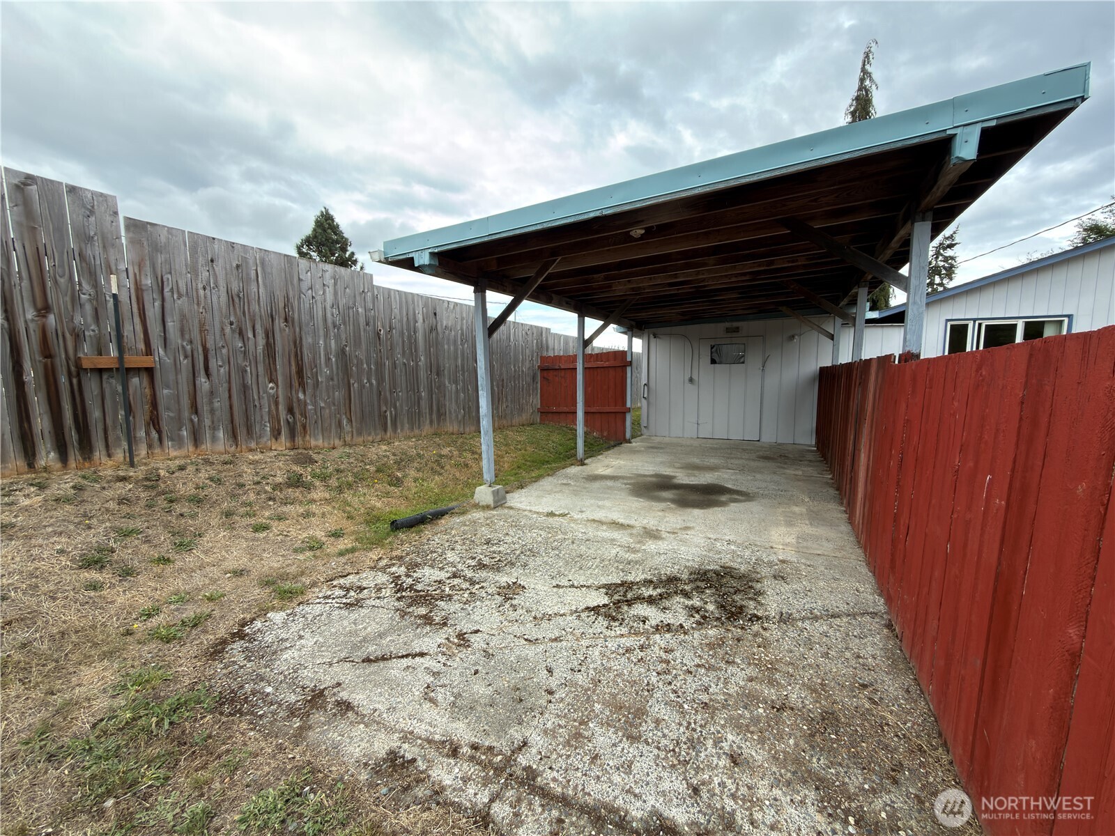 814 W 11th Street Property Photo 18