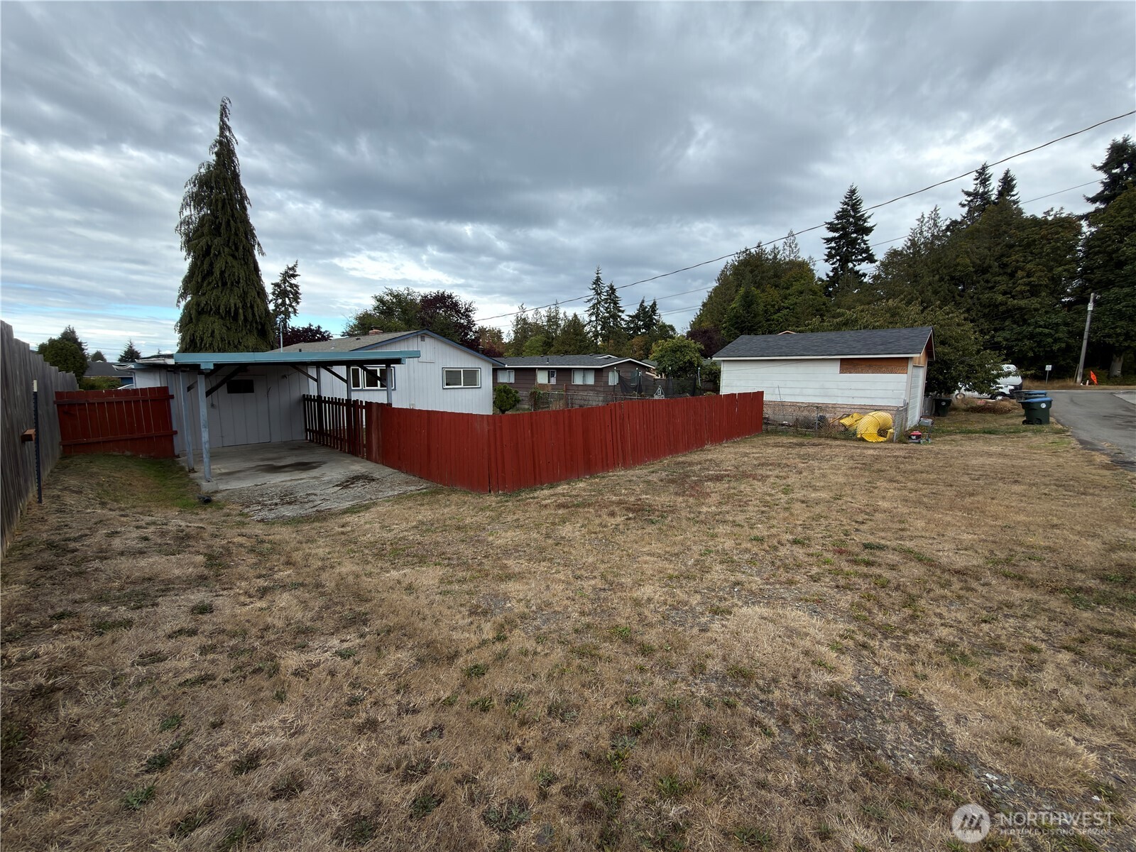 814 W 11th Street Property Photo 19