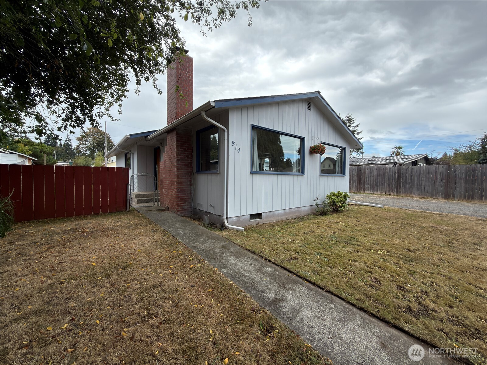 814 W 11th Street Property Photo 23