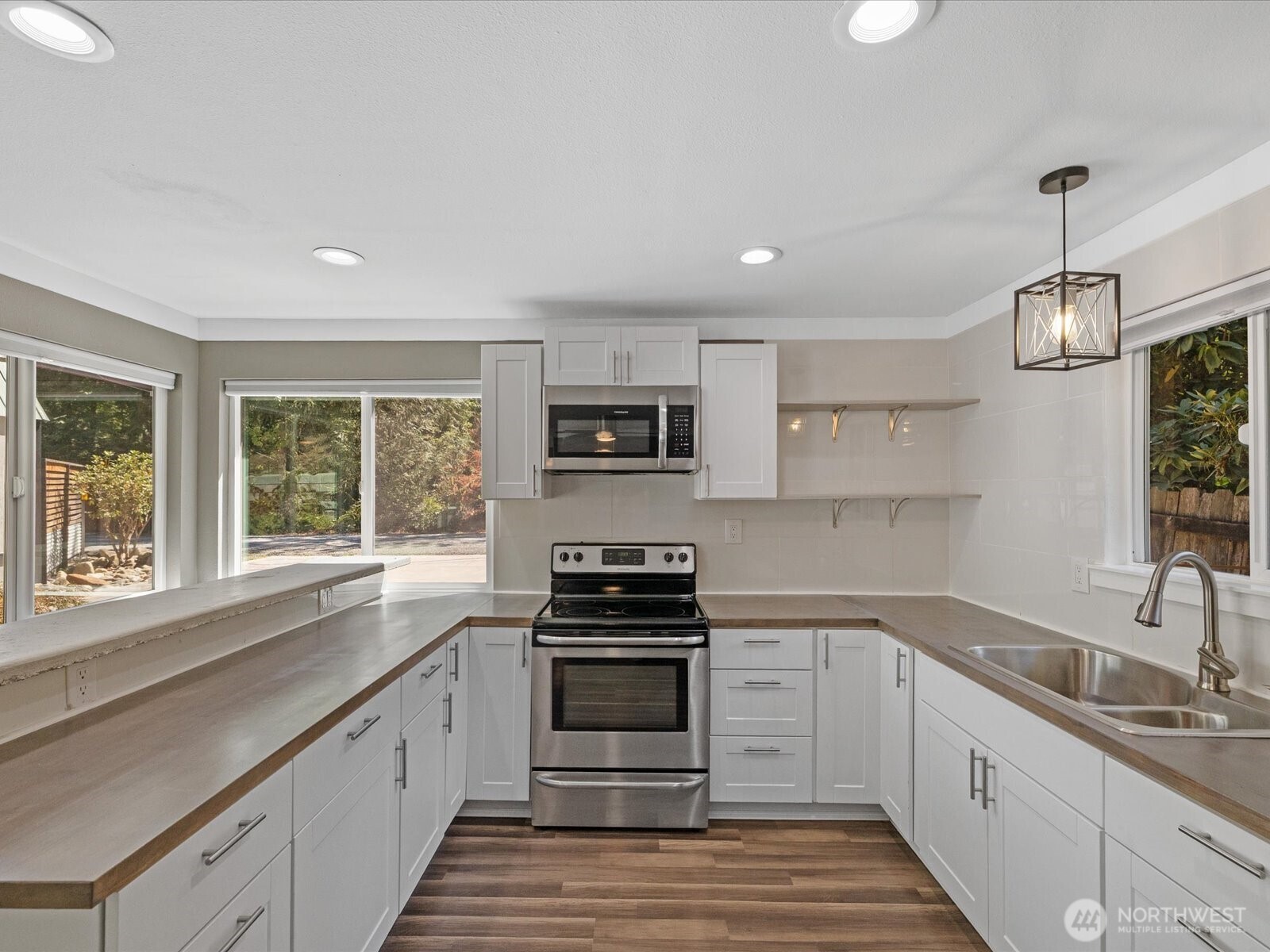 12906 Crystal Springs Drive Property Photo 8