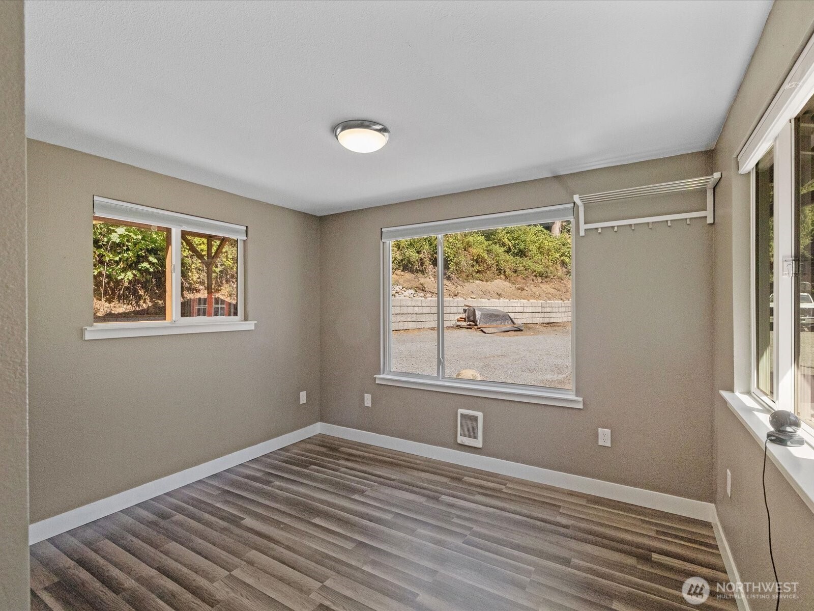 12906 Crystal Springs Drive Property Photo 23