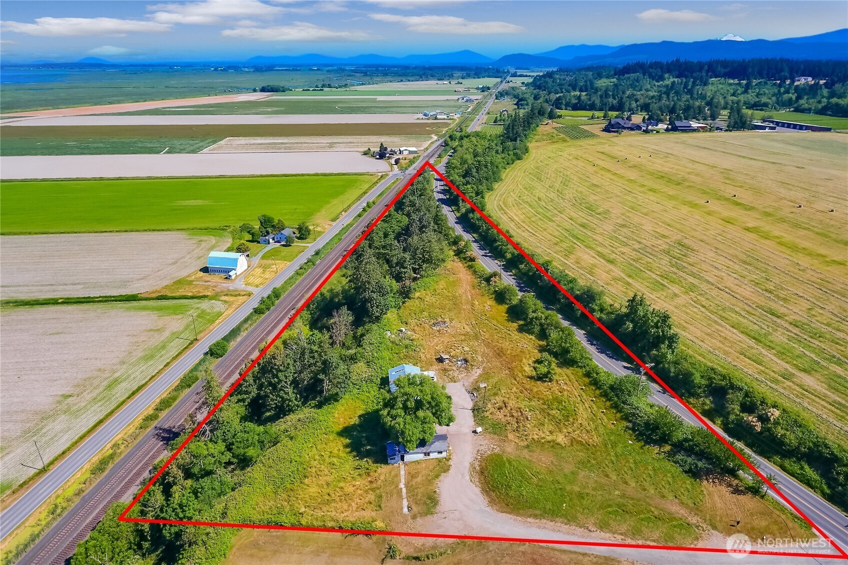 30320 Pioneer Highway Property Photo 8