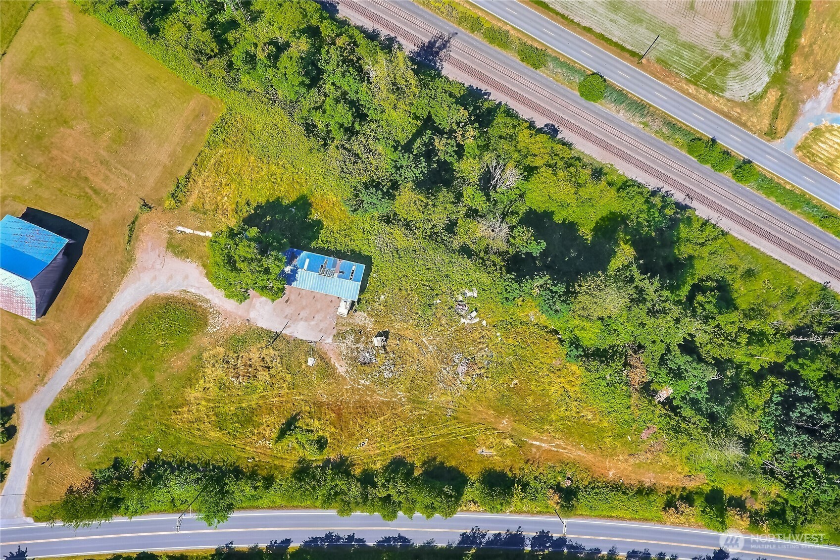 30320 Pioneer Highway Property Photo 11