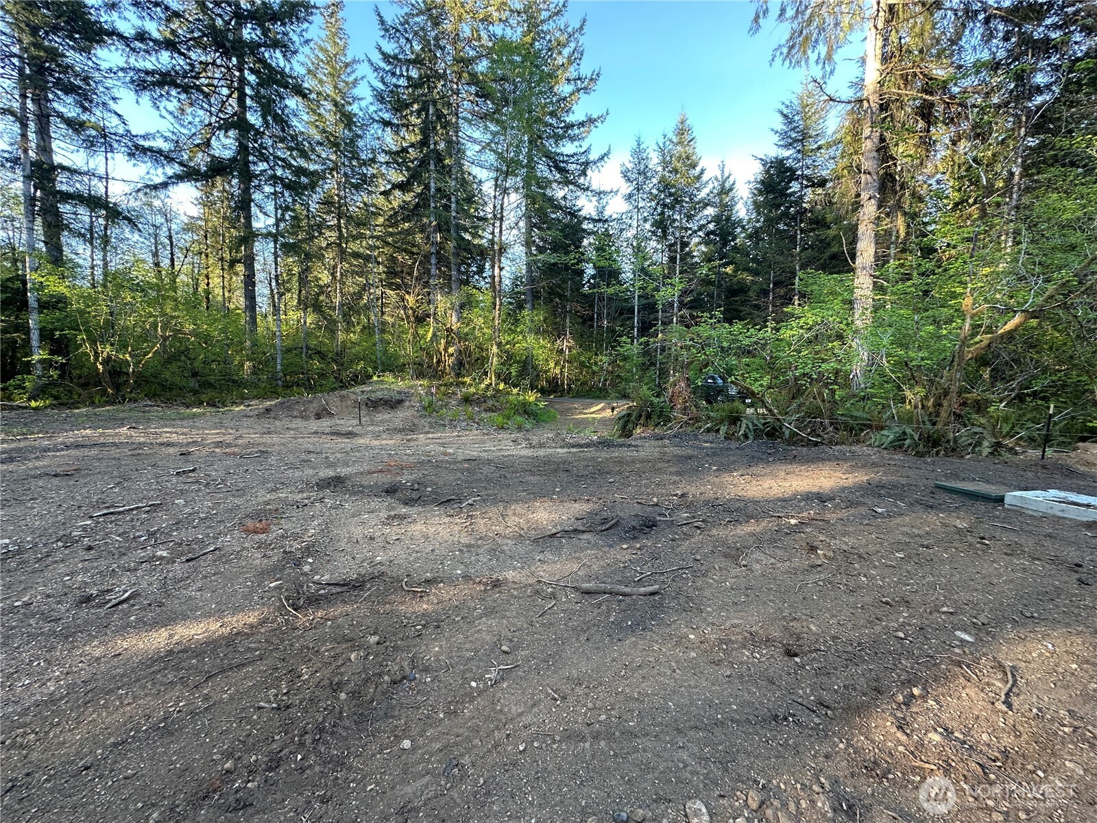 211 W New Moon Lane Property Photo 18