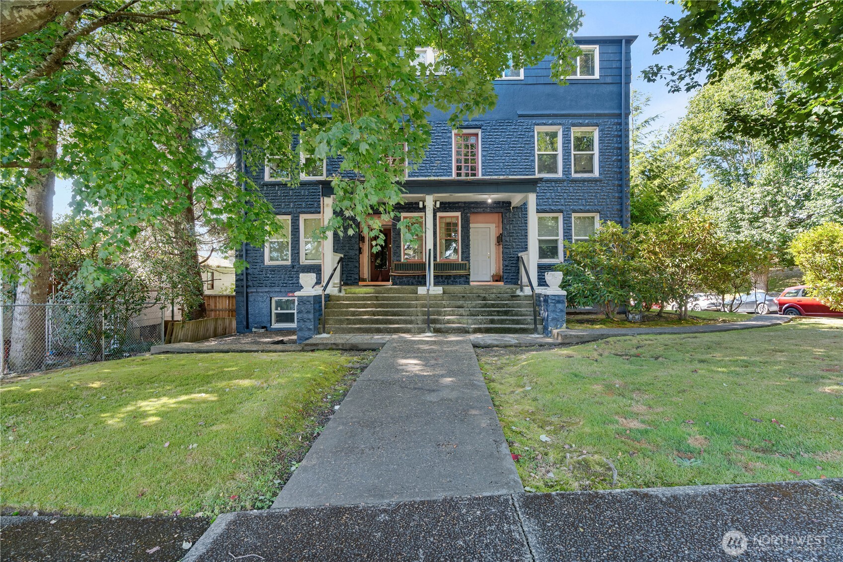721 N K Street Property Photo 1