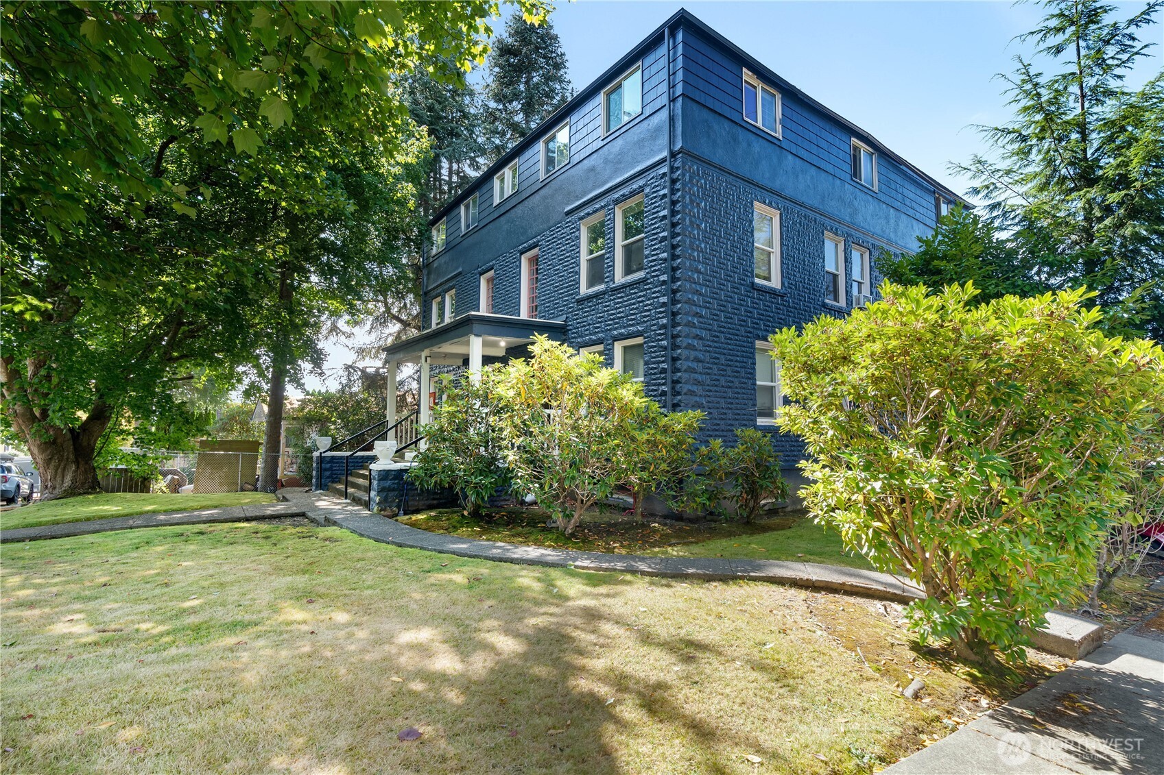 721 N K Street Property Photo 4