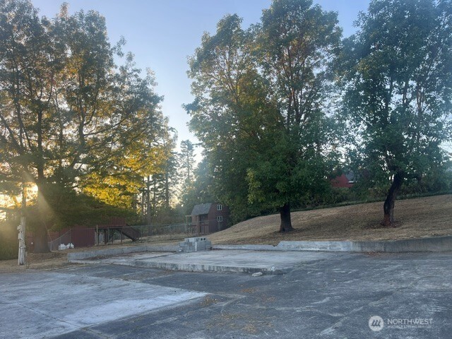 1586 Douglas Street Property Photo 7