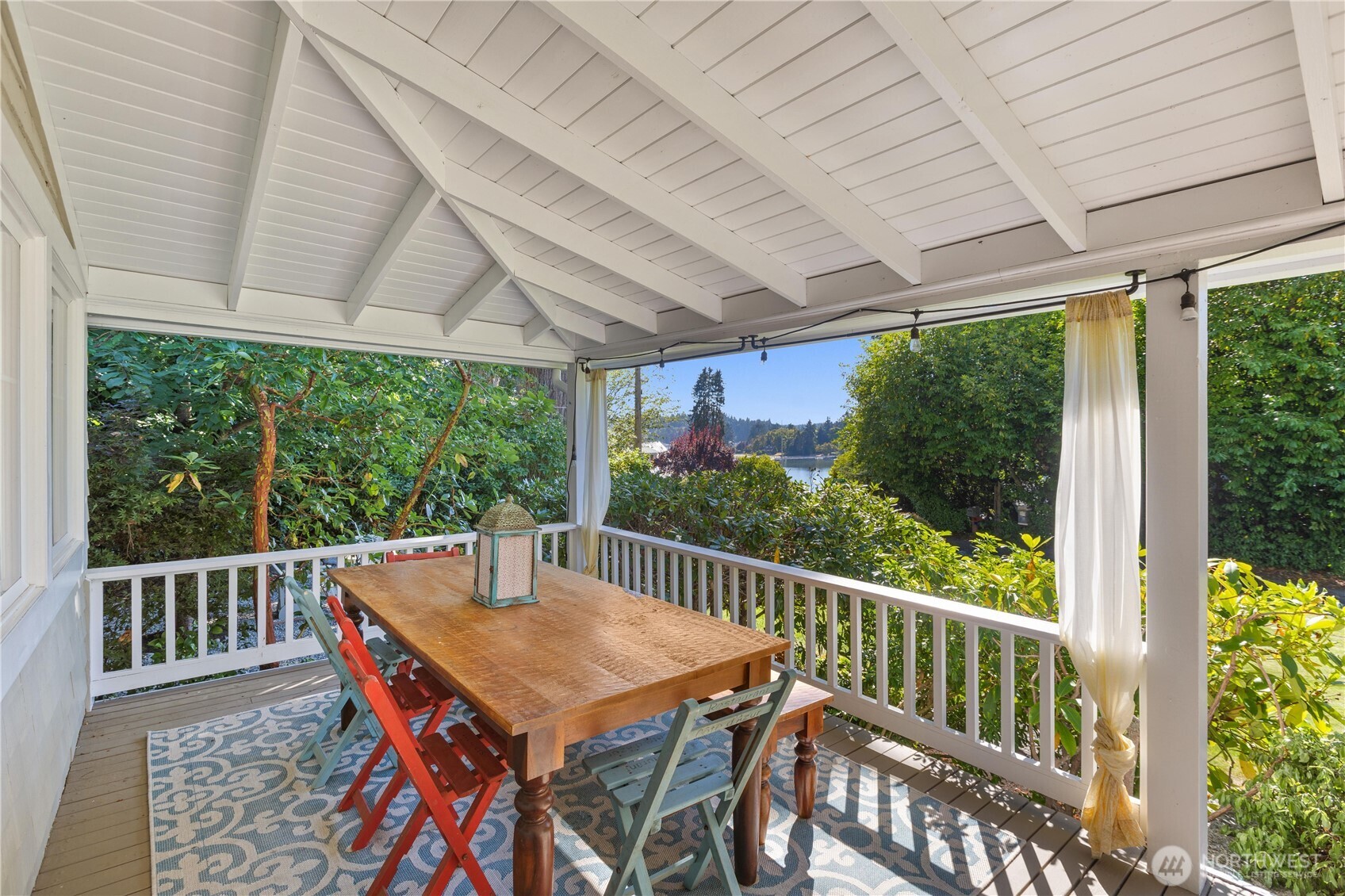 9376 Endicott Street Property Photo 4