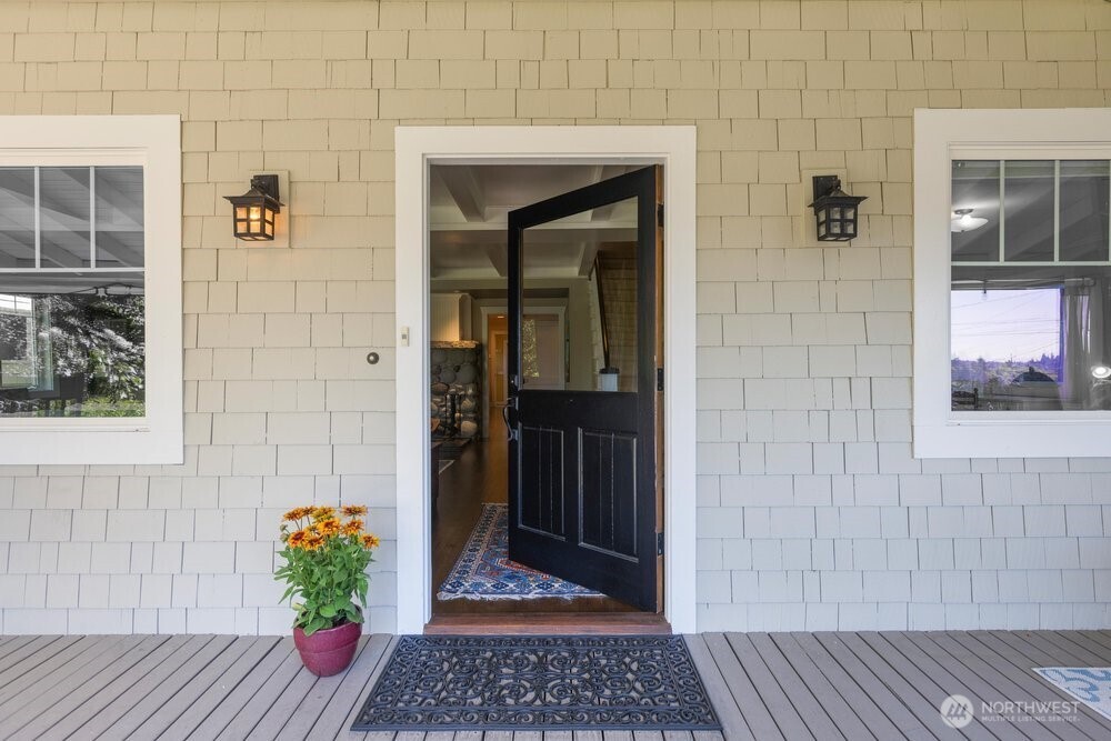 9376 Endicott Street Property Photo 6