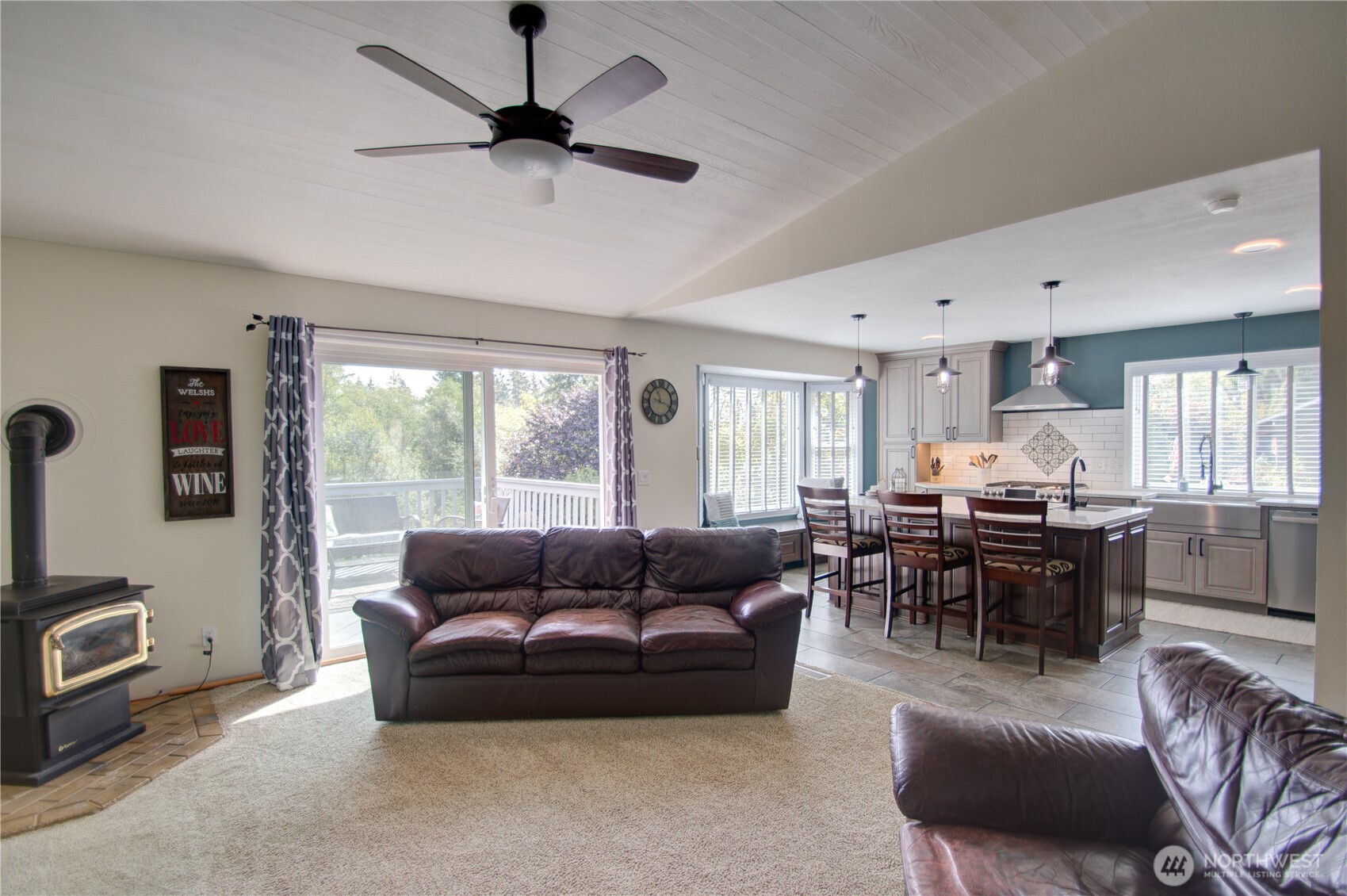 3737 Goldcrest Heights Property Photo 10