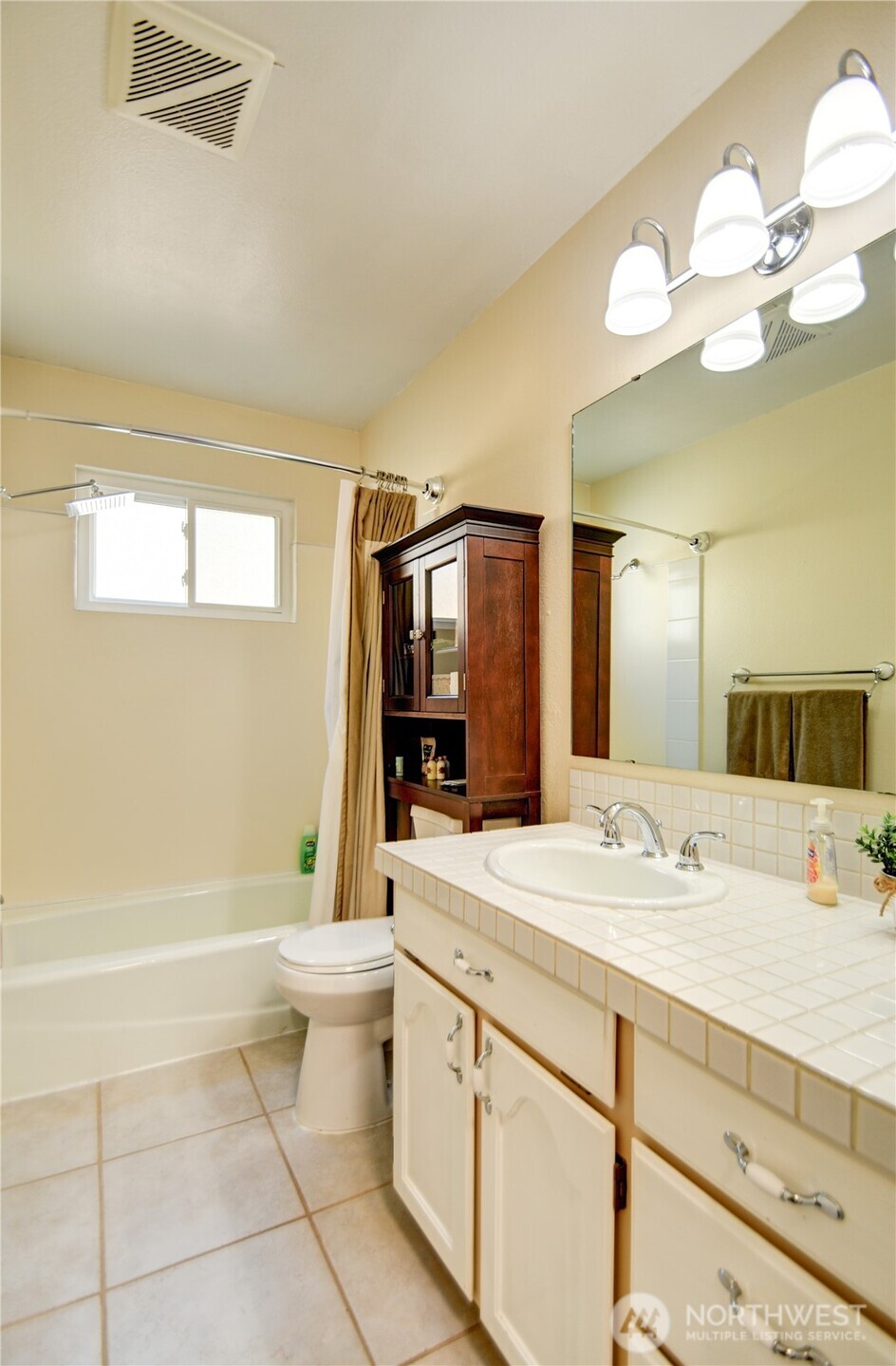3737 Goldcrest Heights Property Photo 30