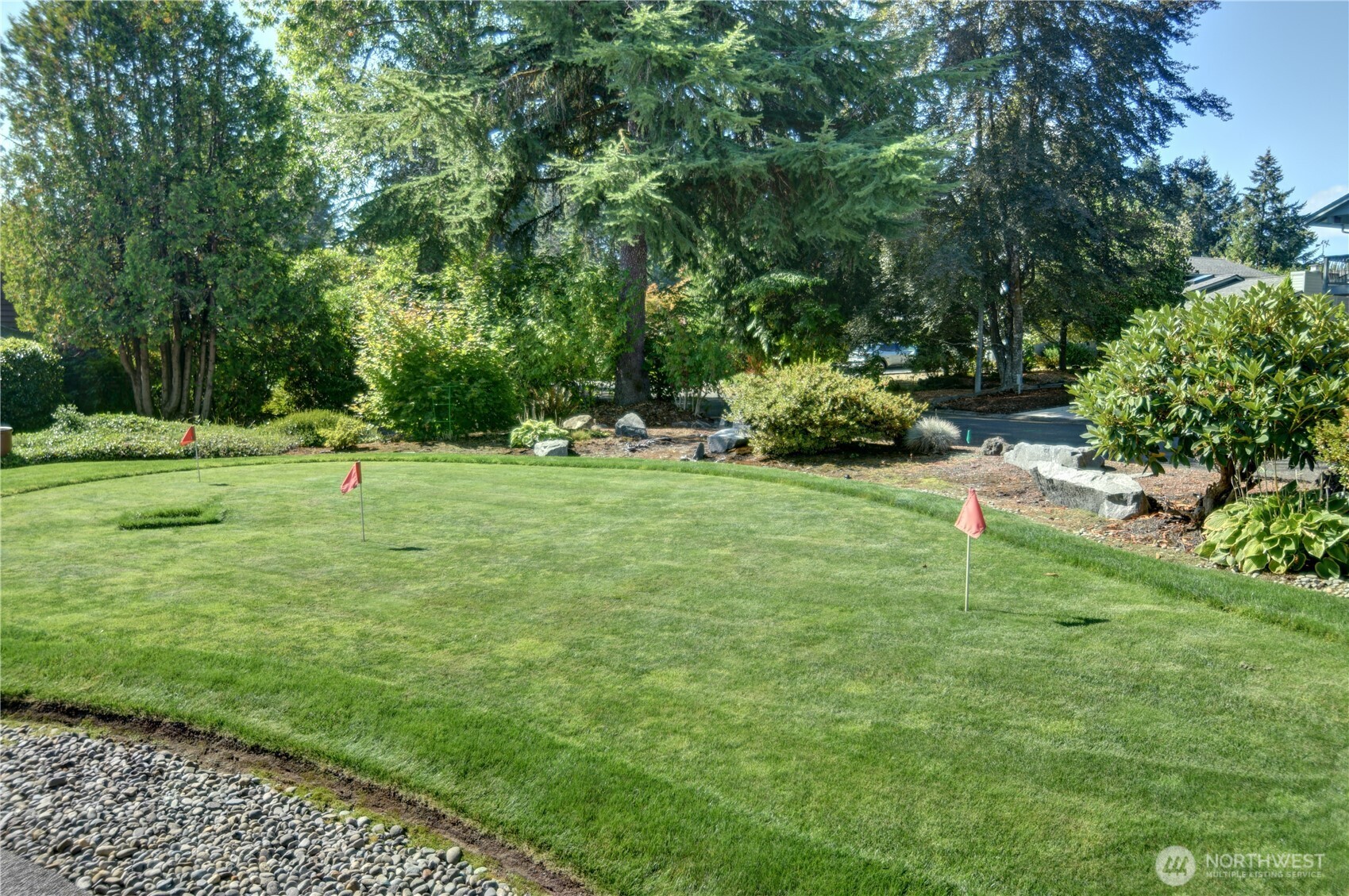 3737 Goldcrest Heights Property Photo 40