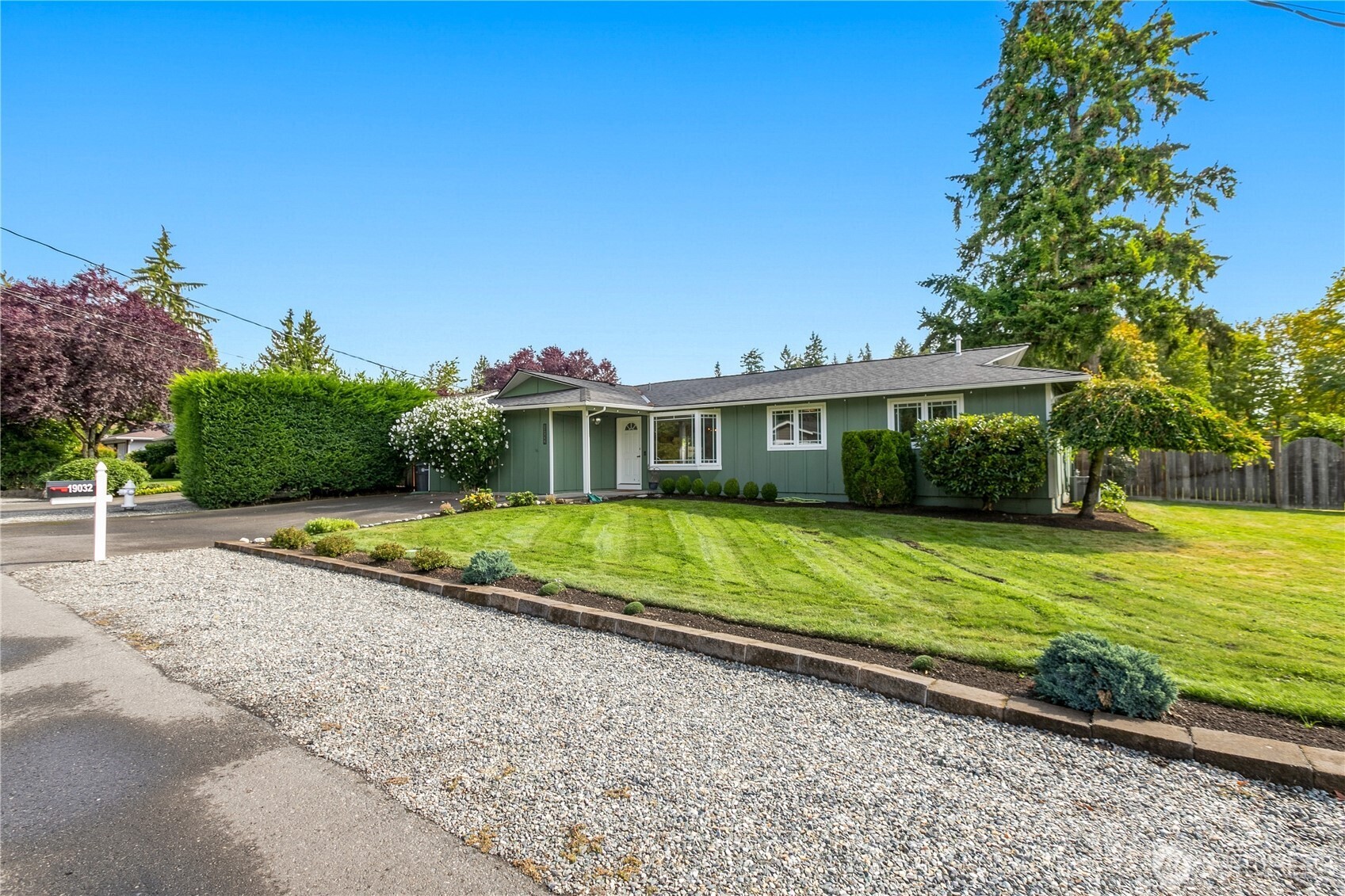 19032 86th Avenue Property Photo 3