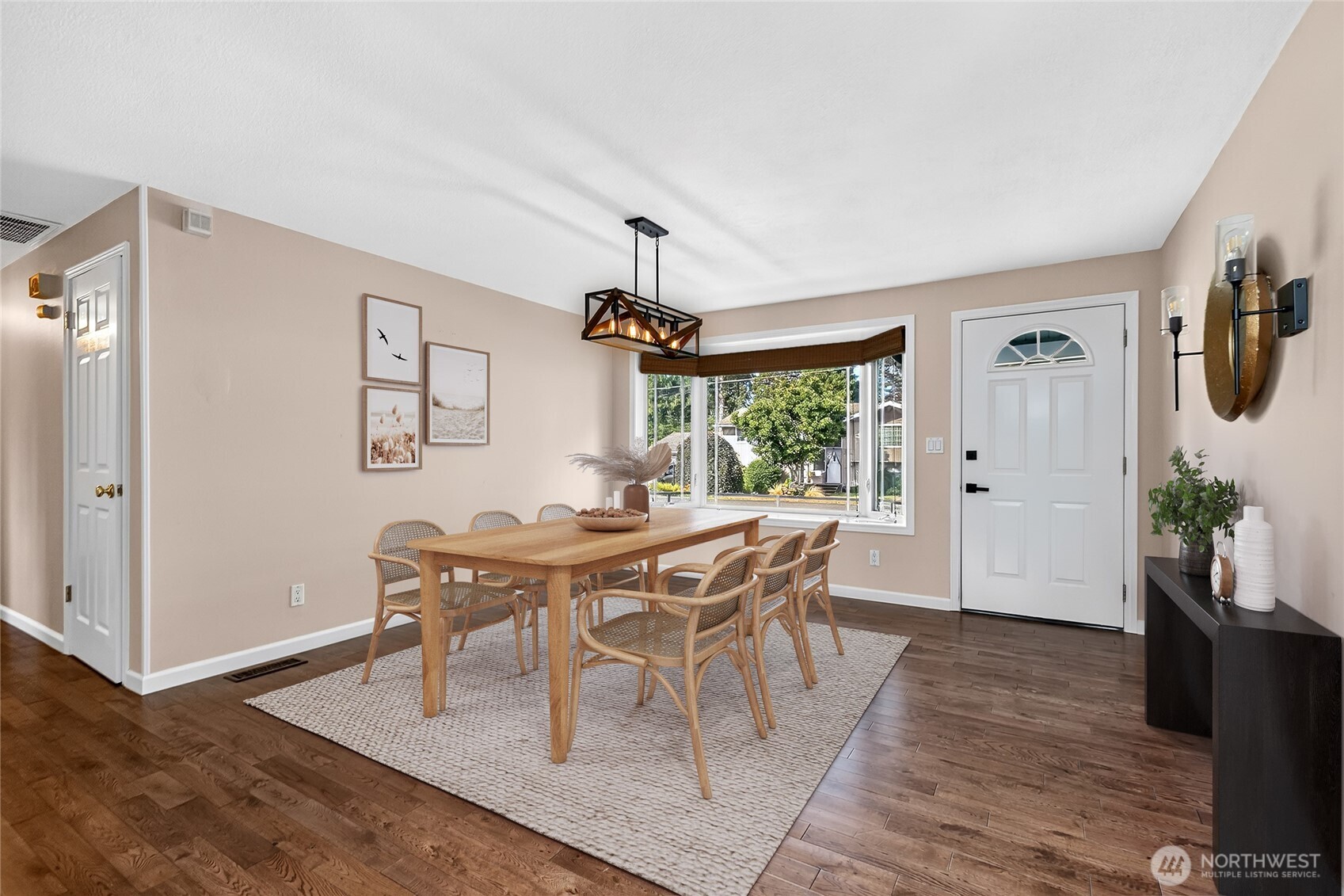 19032 86th Avenue Property Photo 4
