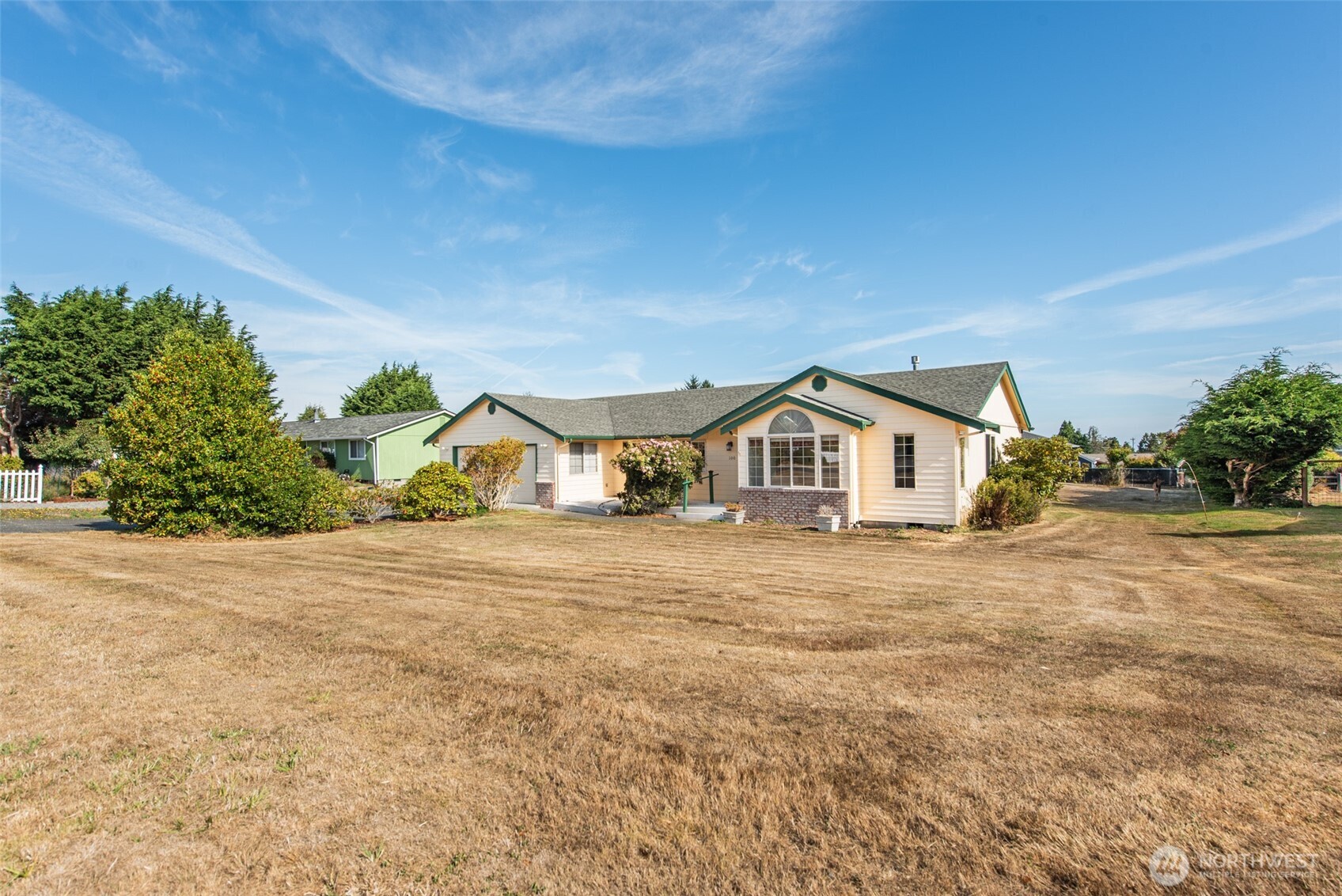 100 Bay View St Property Photo 1